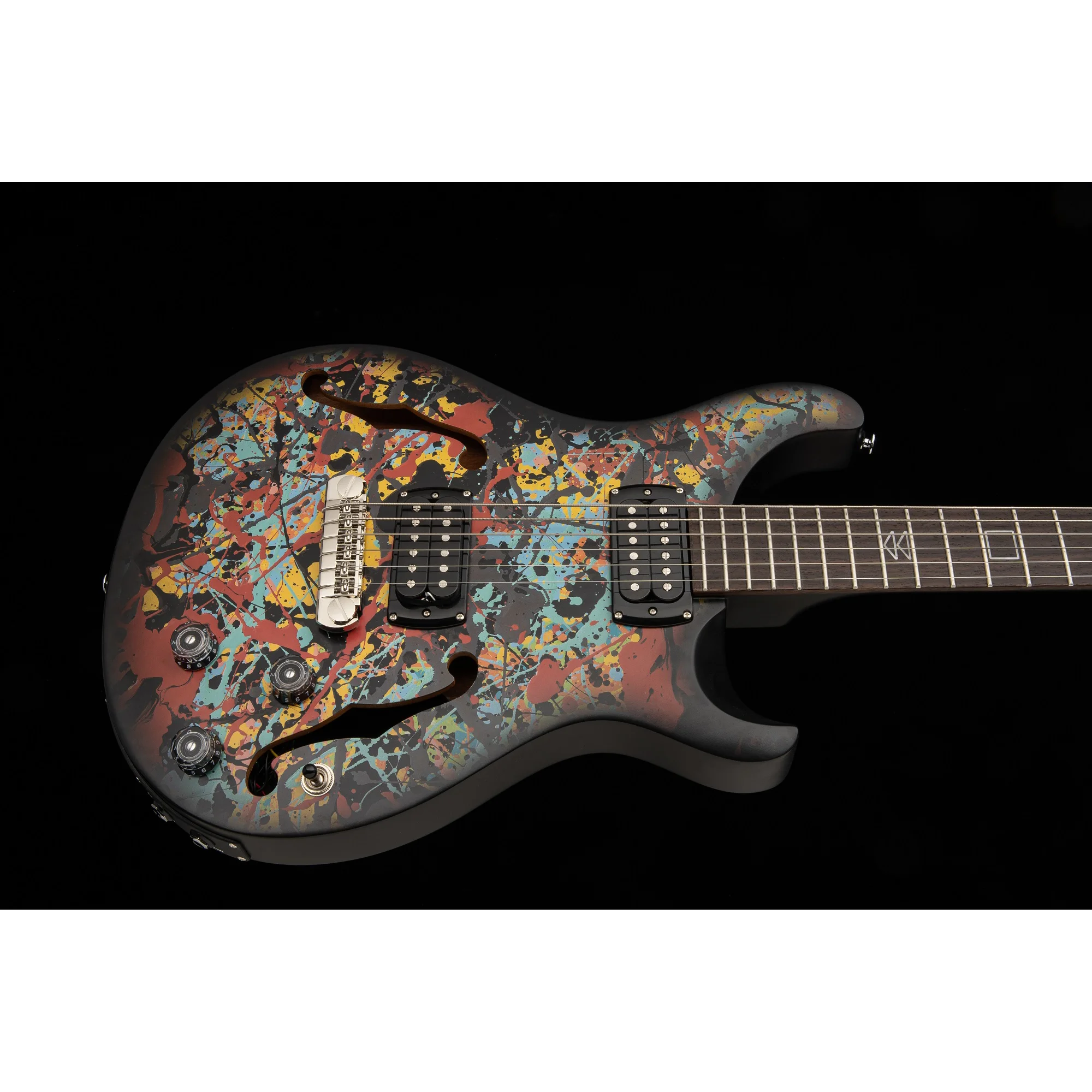 PRS Ed Sheeran Hollowbody Baritone LTD Winkelaufnahme zur Formdarstellung
