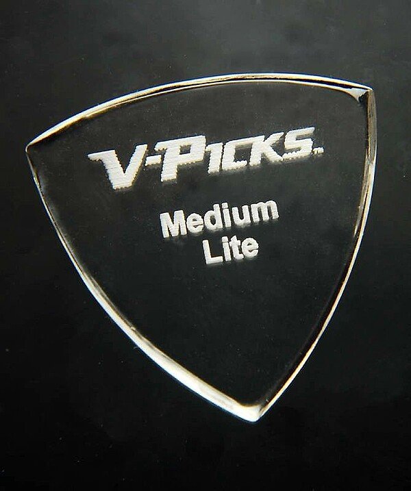 Medium Pointed Lite Pick