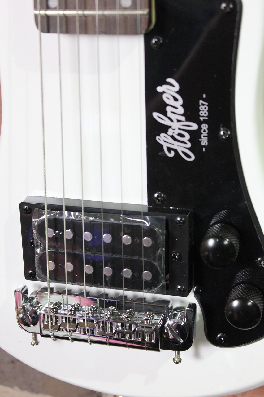 Shorty electric Guitar, Signal White