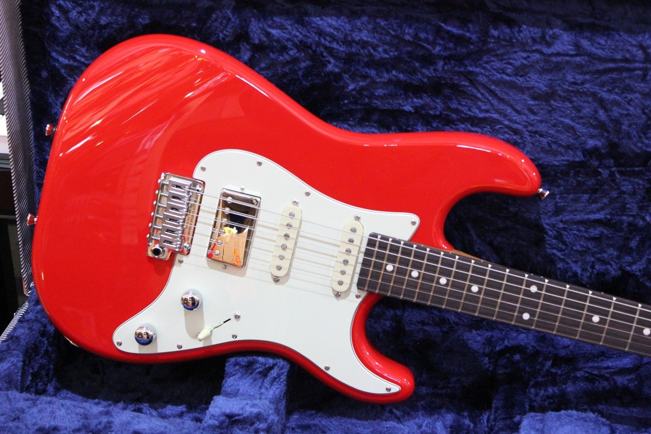 USA Custom Wembley II HSS