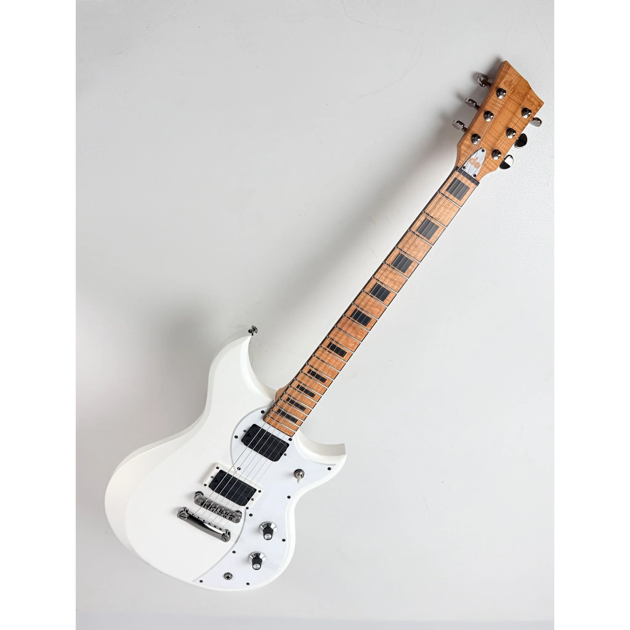 Cyclops DE - Matte Pearl White Flame Neck