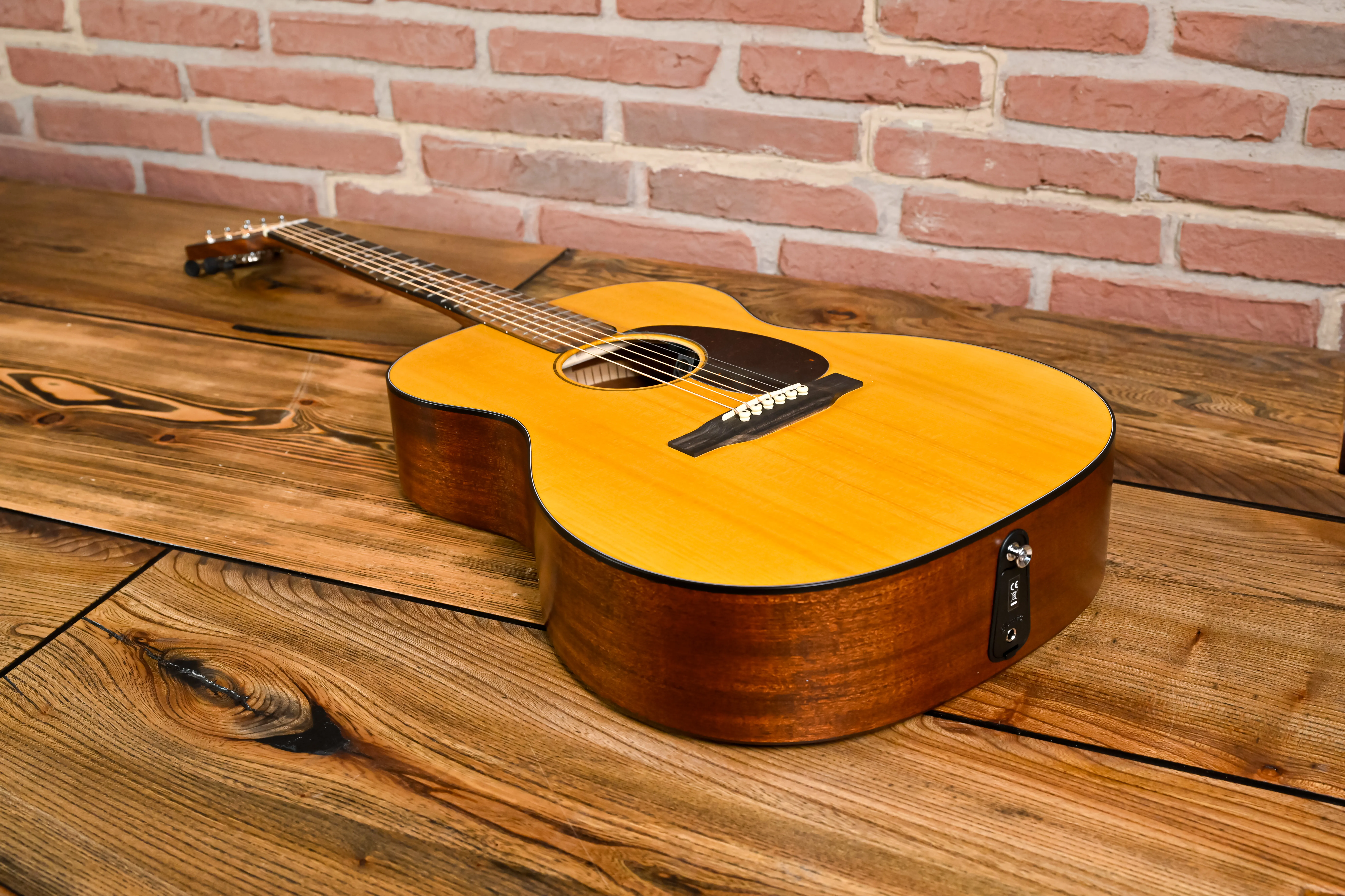 Martin 000-10E Retro Satin Acoustic-Electric Guitar