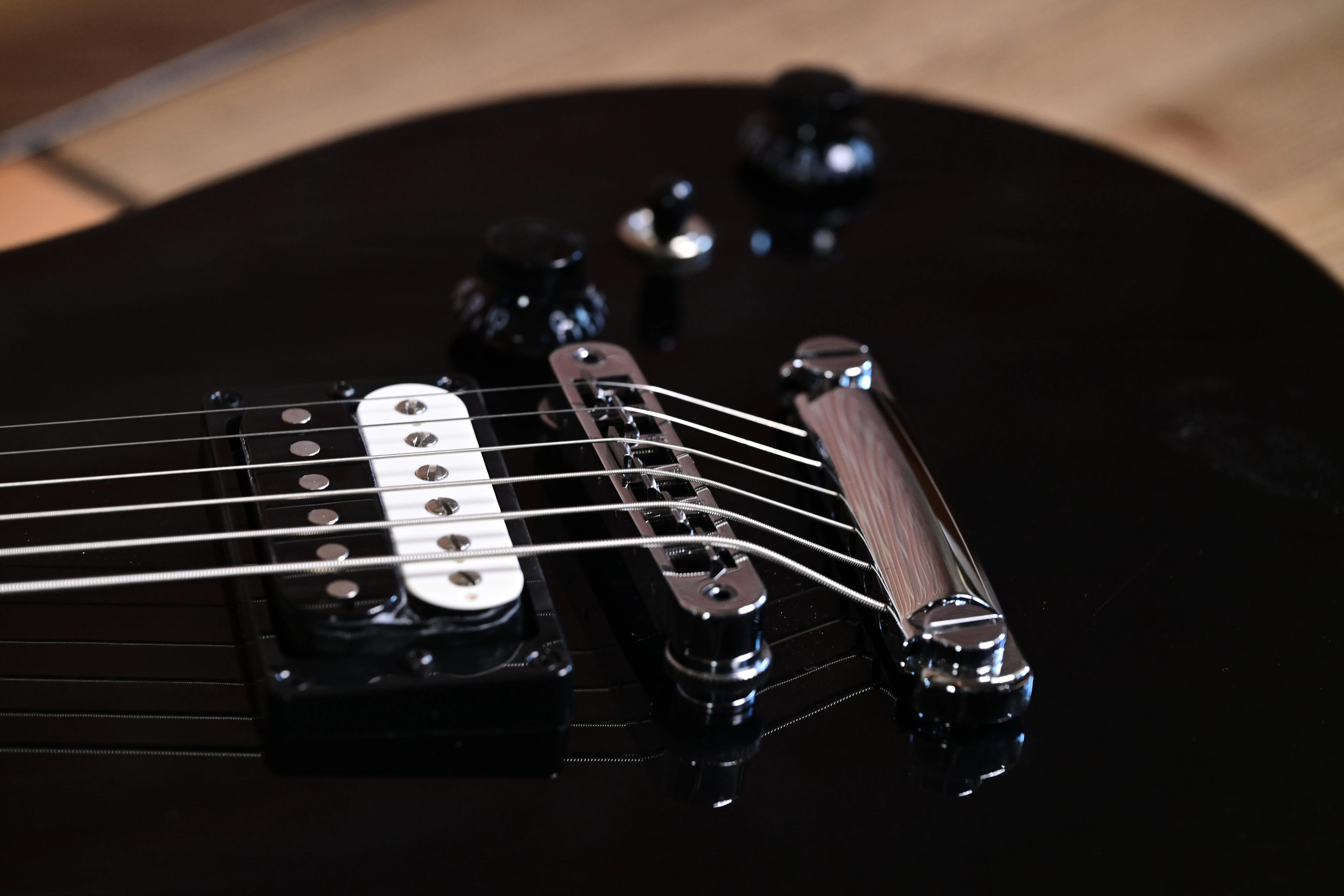 Victory Baritone Graphite Metallic E-Gitarre
