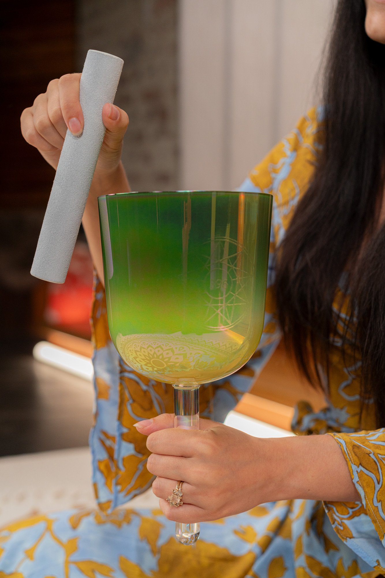5.75" Essence Solfeggio Crystal Singing Bowl Ut 396 Hz, Olivgrün