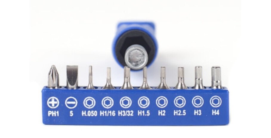 The Octopus 17 in 1 Tech Tool MN228
