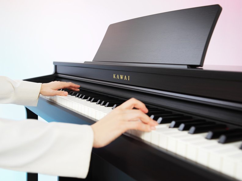 CN-201 Digitalpiano Schwarz Satiniert