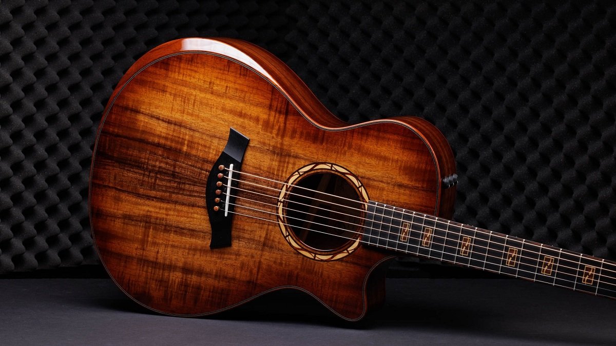 Custom #40: Grand Concert, Figured Hawaiian Koa/Figured Hawaiian Koa #40