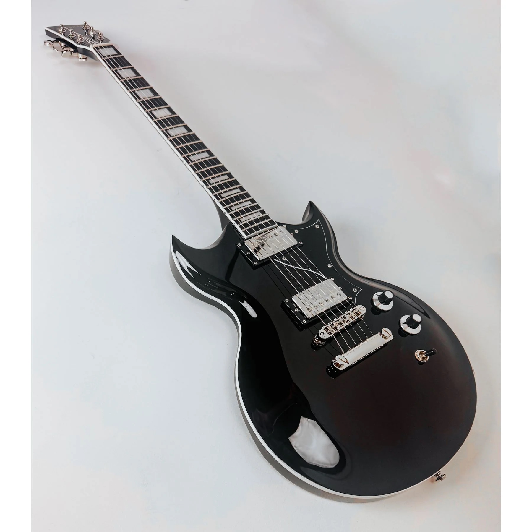 Minotaur DE - Gloss Black