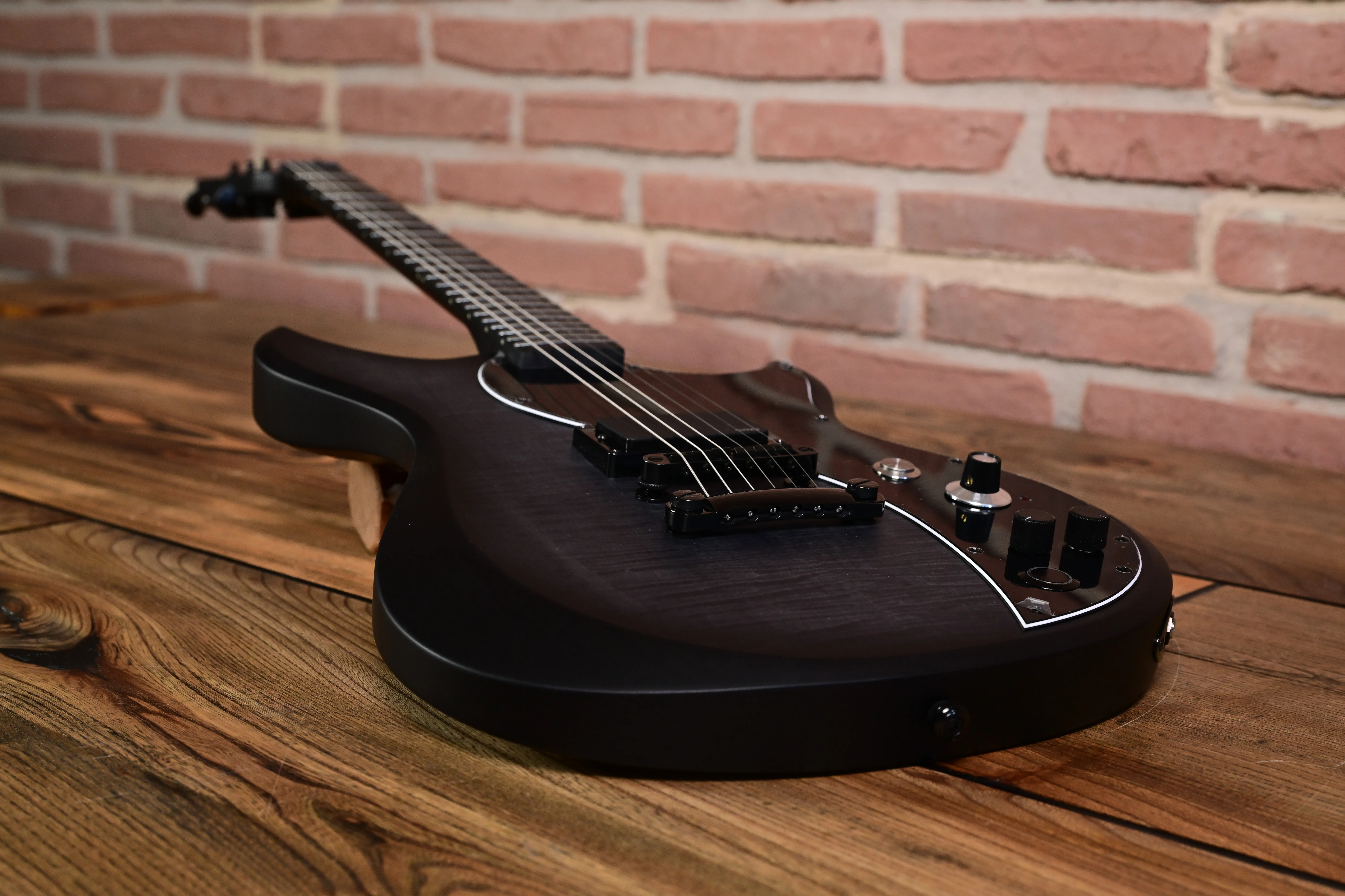 Cyclops DE – Will Putney Signature Flame Top Charcoal Burst