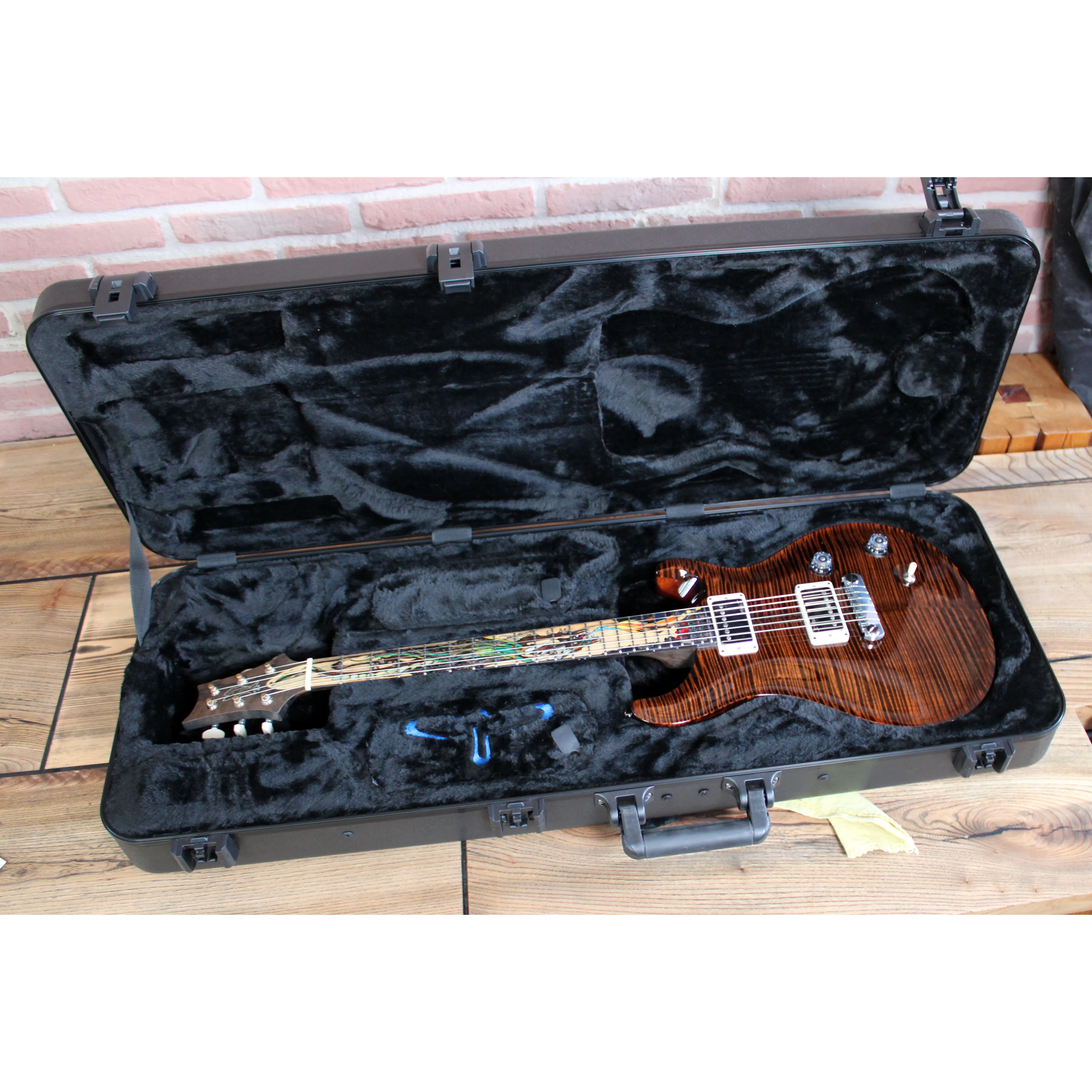 40th  Anniversary Dirty Dragon Limited Edition