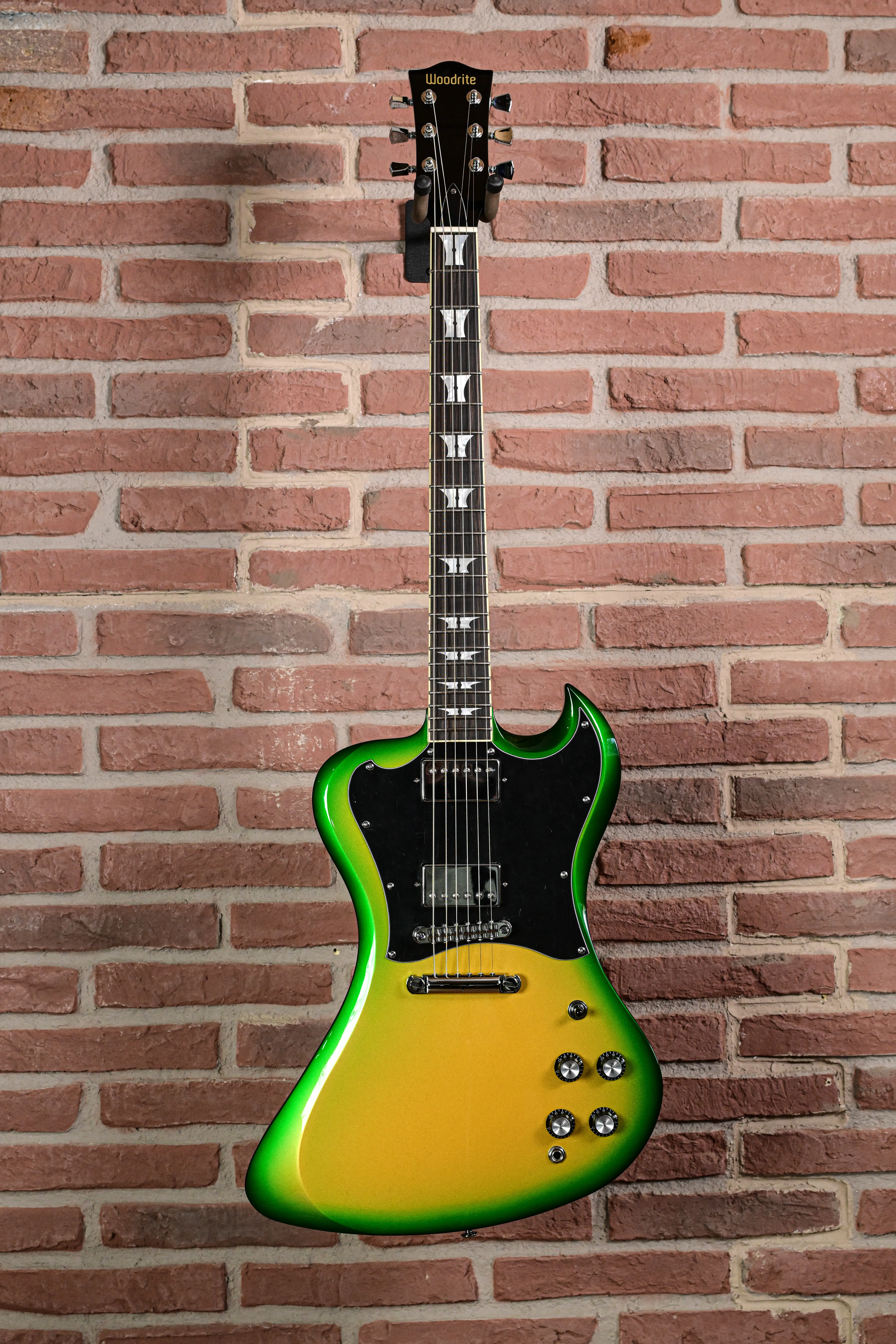 Revelator Serpent Burst   E-Gitarre