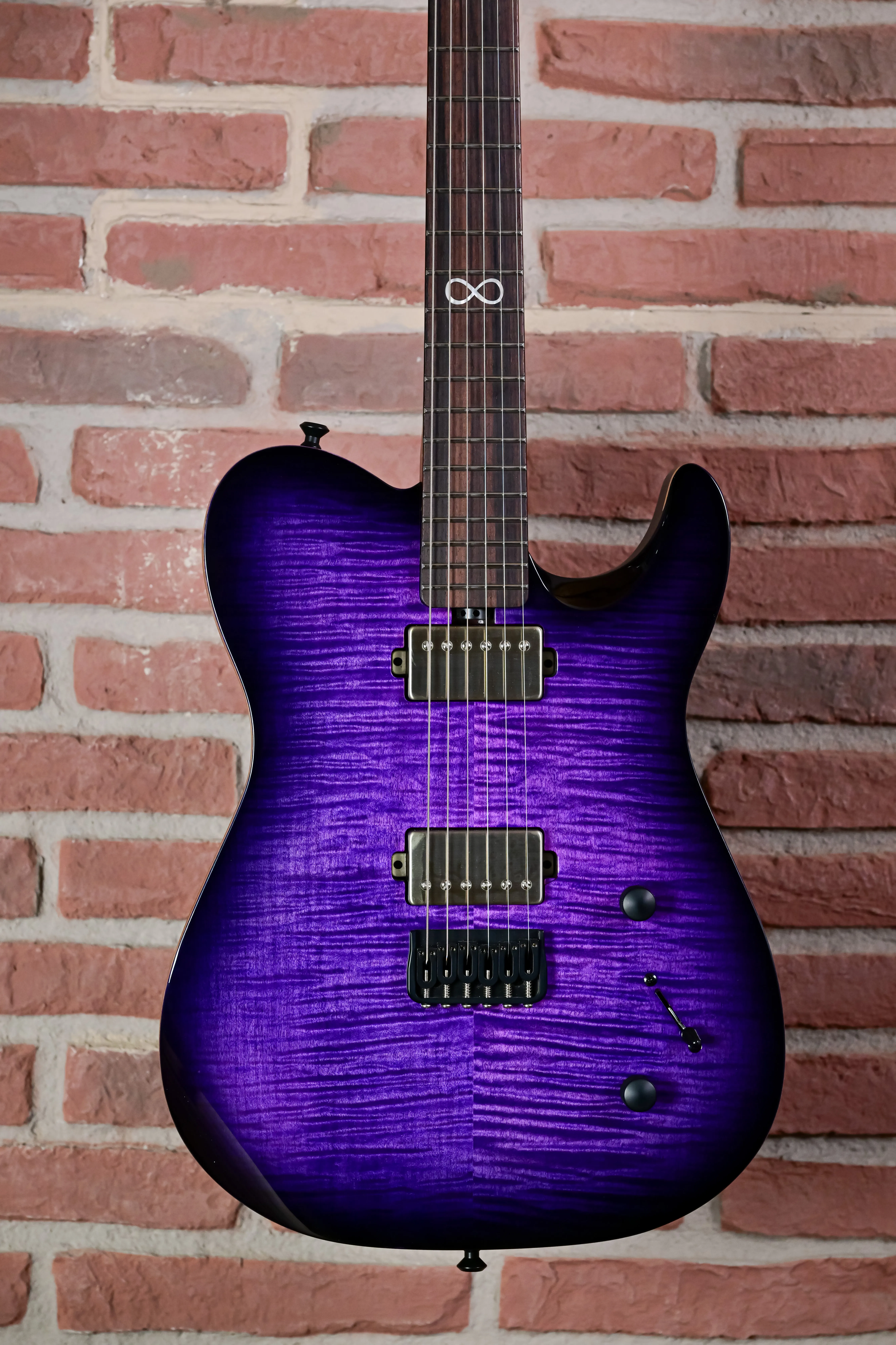 Law Maker Legacy Blackberry Storm E-Gitarre