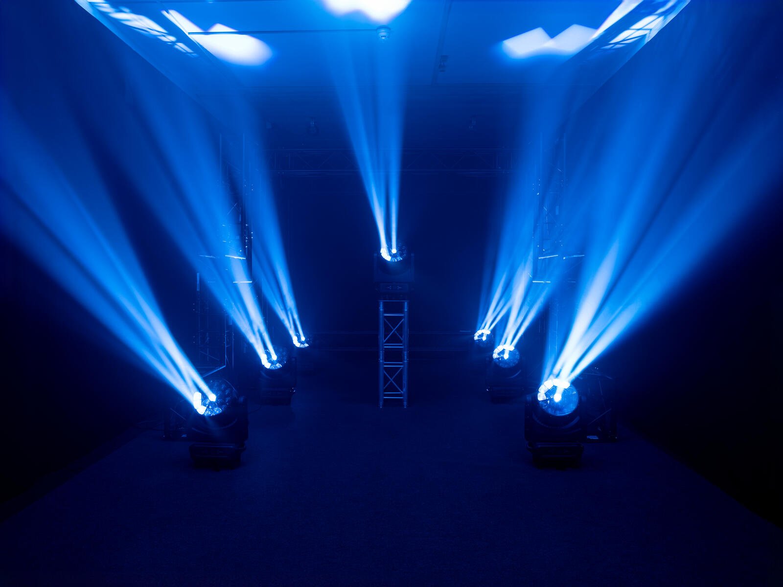 LED IP TMH-H760 Beam/Wash/Flowereffekt 
