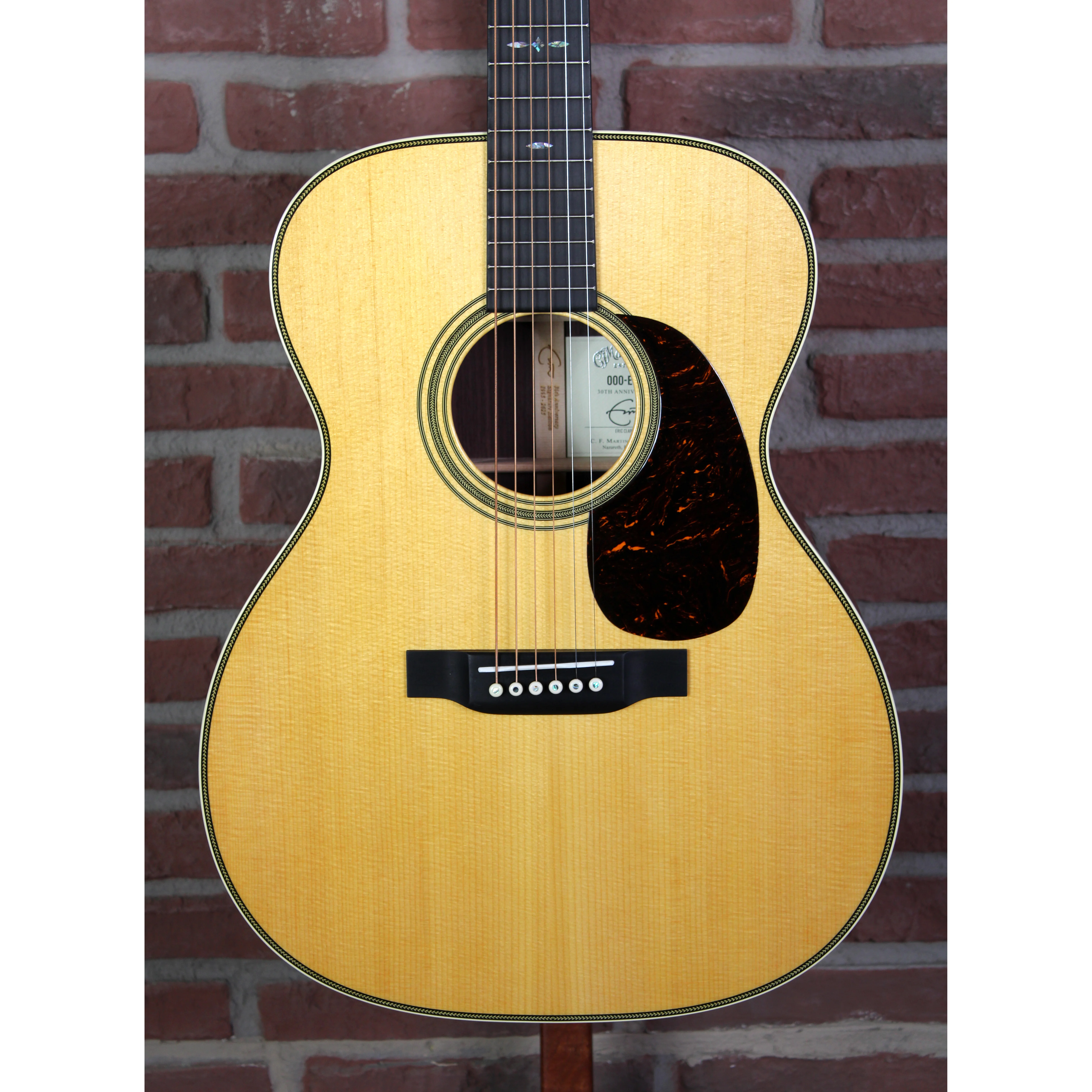 Martin Guitars 000-EC 30th Anniversary Akustikgitarre Vorderansicht