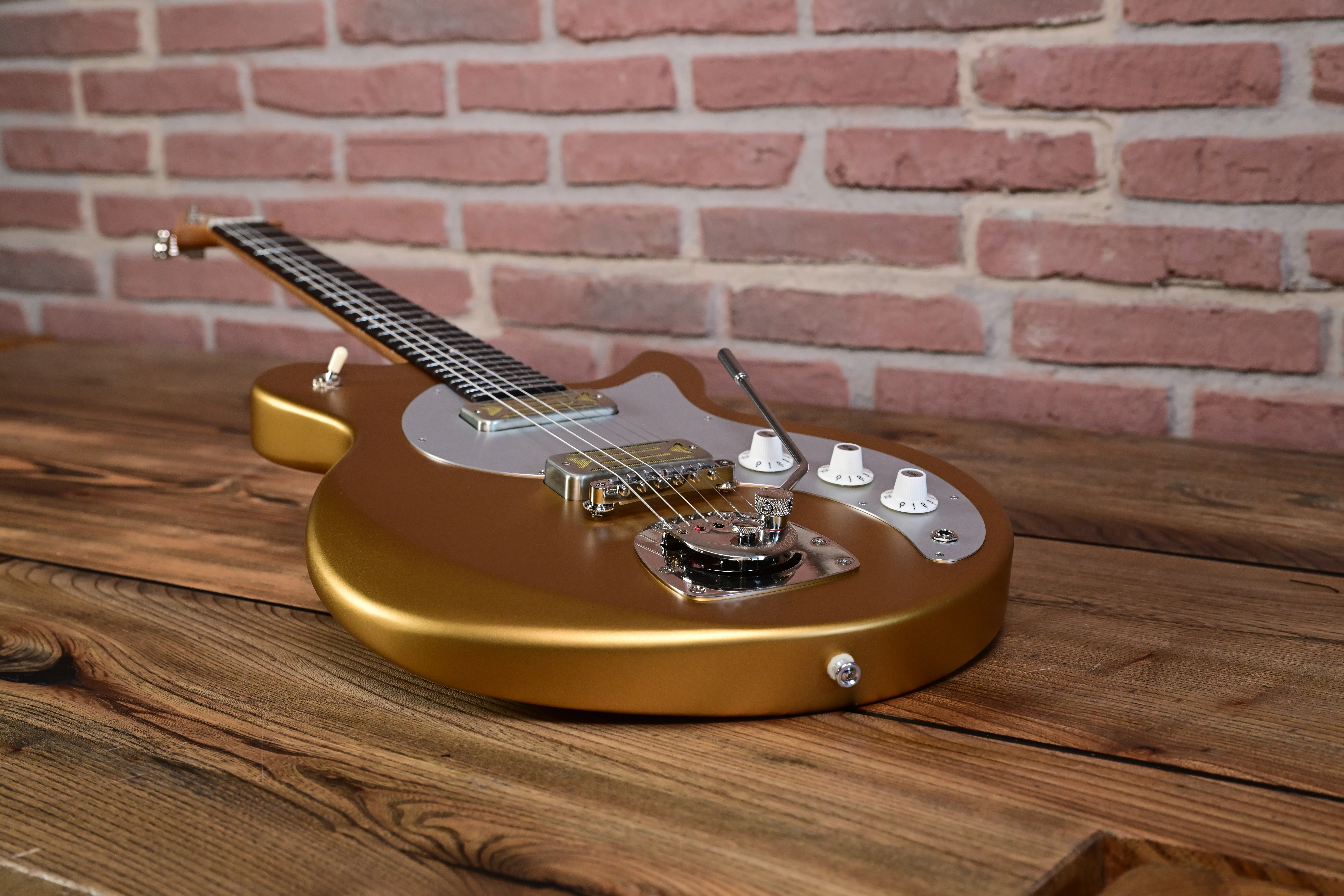 Fullertone Offset 62 Gold E-Gitarre
