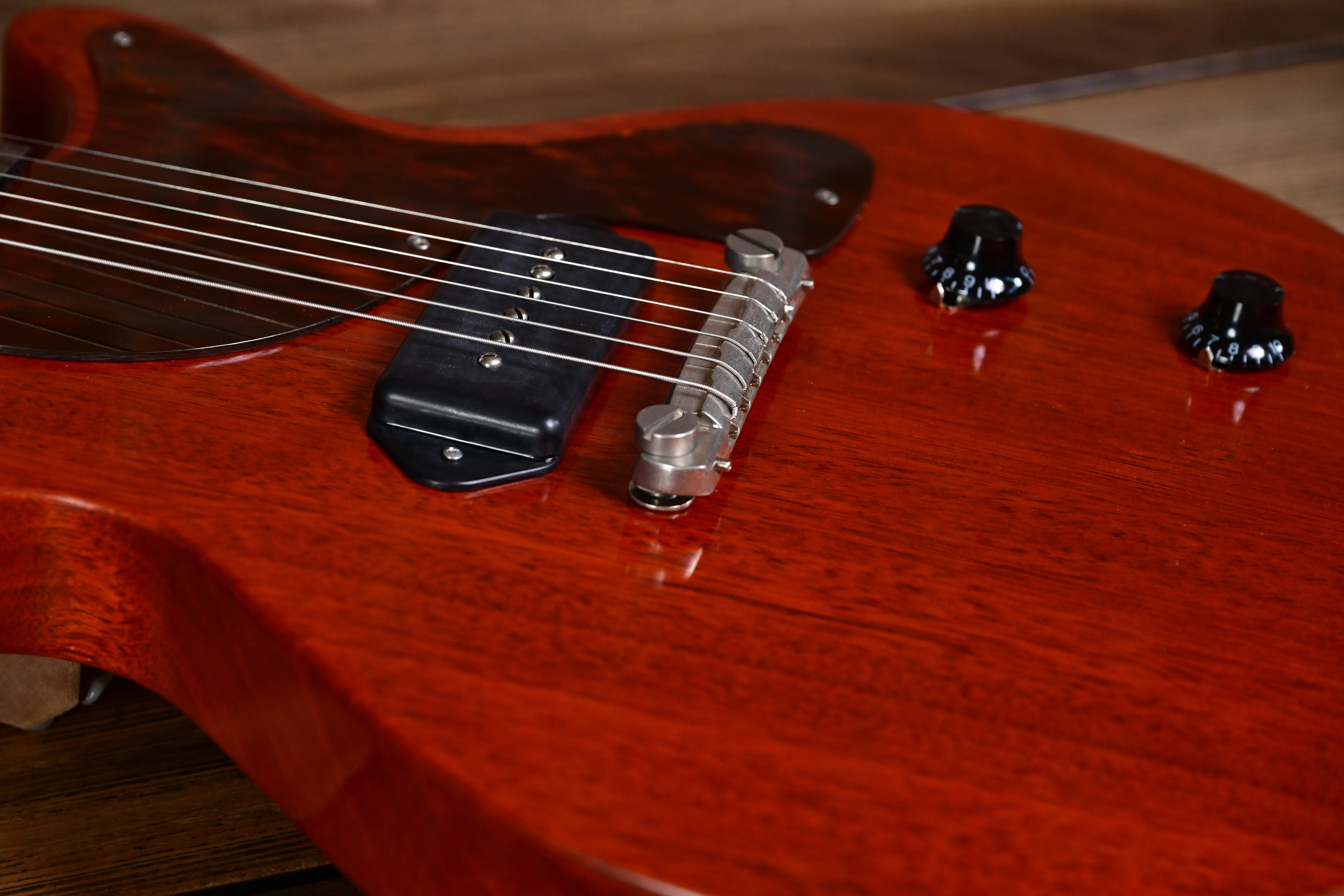 SB55DC/TV Double Cut E-Gitarre