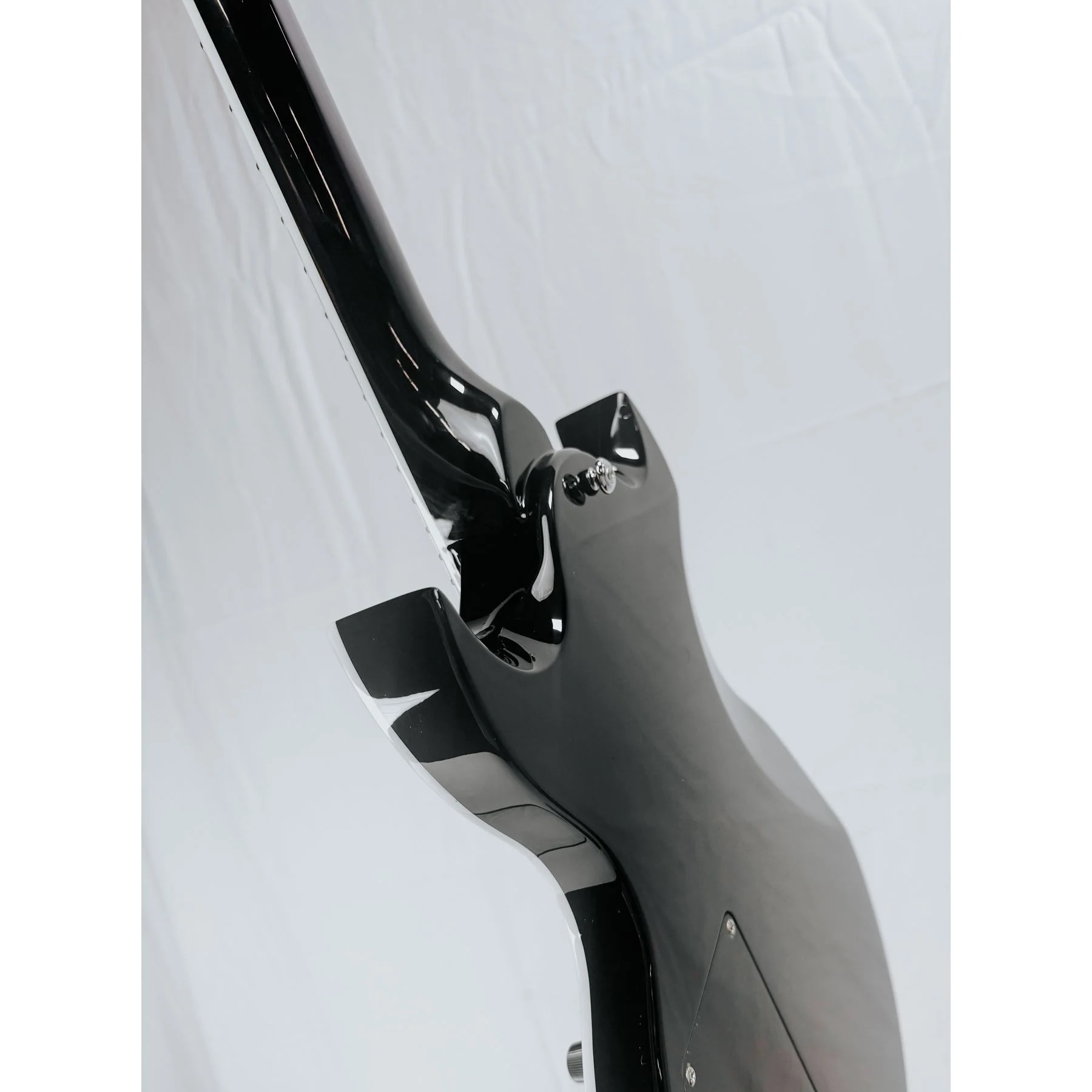 Minotaur DE - Gloss Black