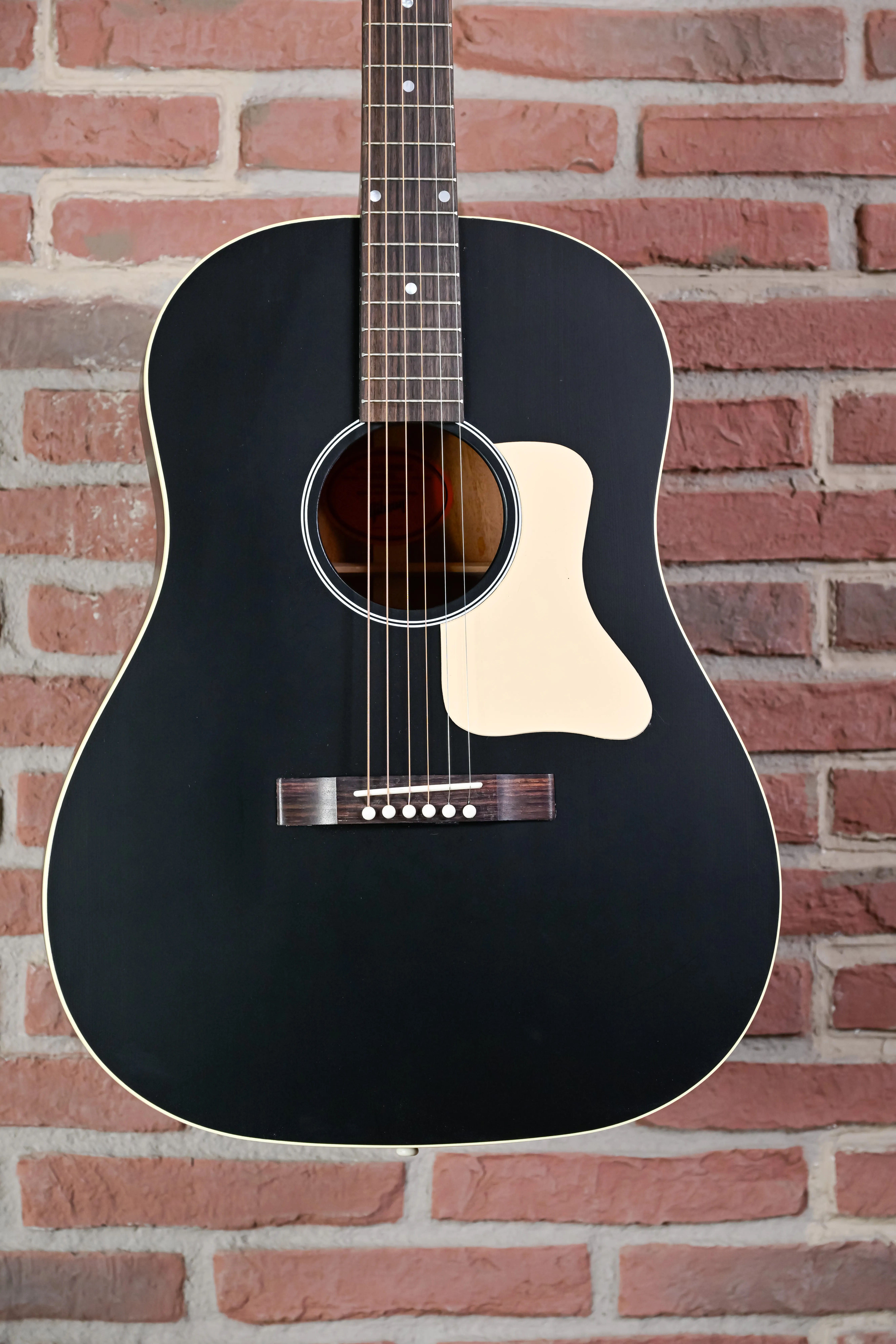 J-45 Century 12-Fret Ebony Westerngitarre