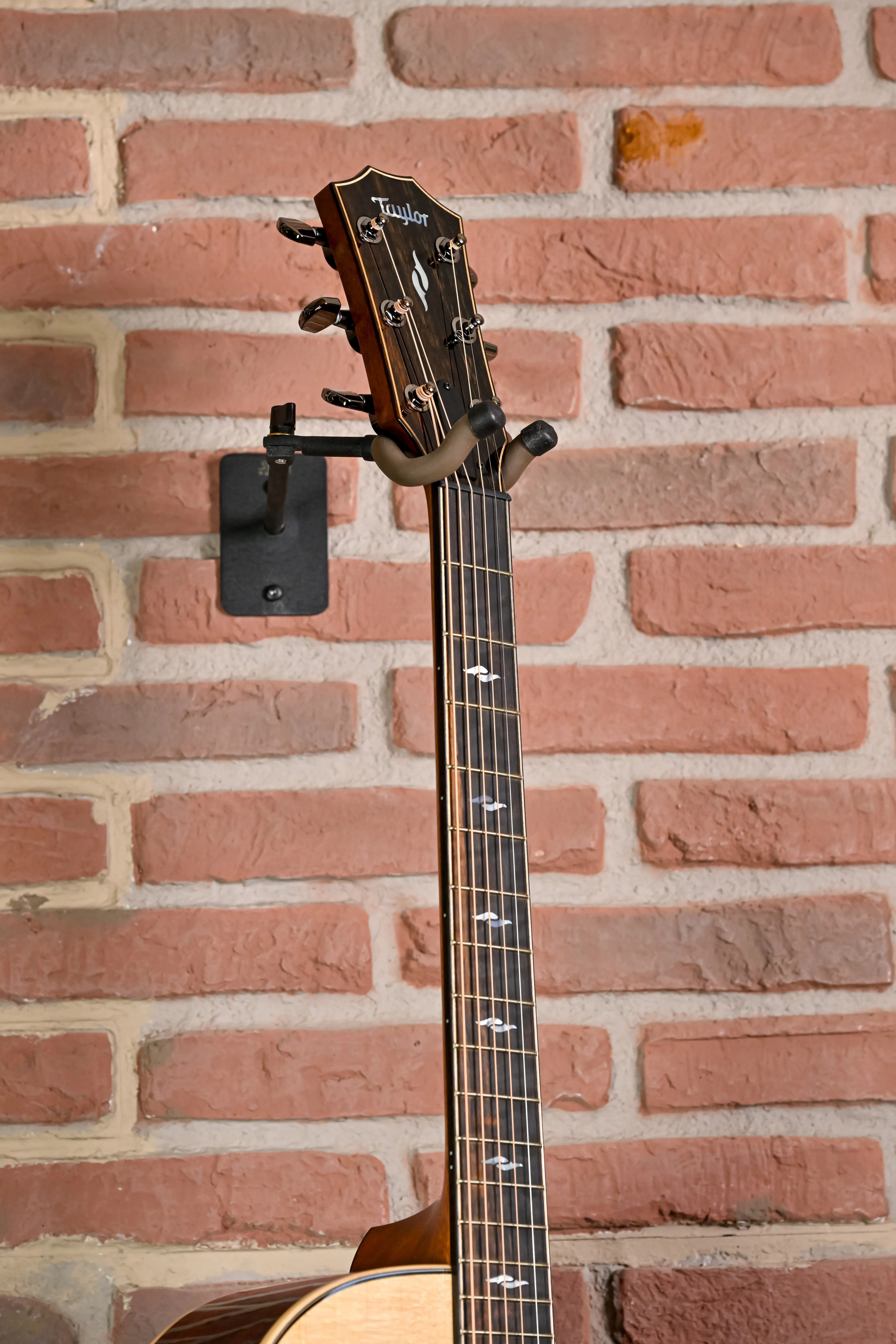 Taylor 814ce Westerngitarre Detail Sattel und Mechaniken