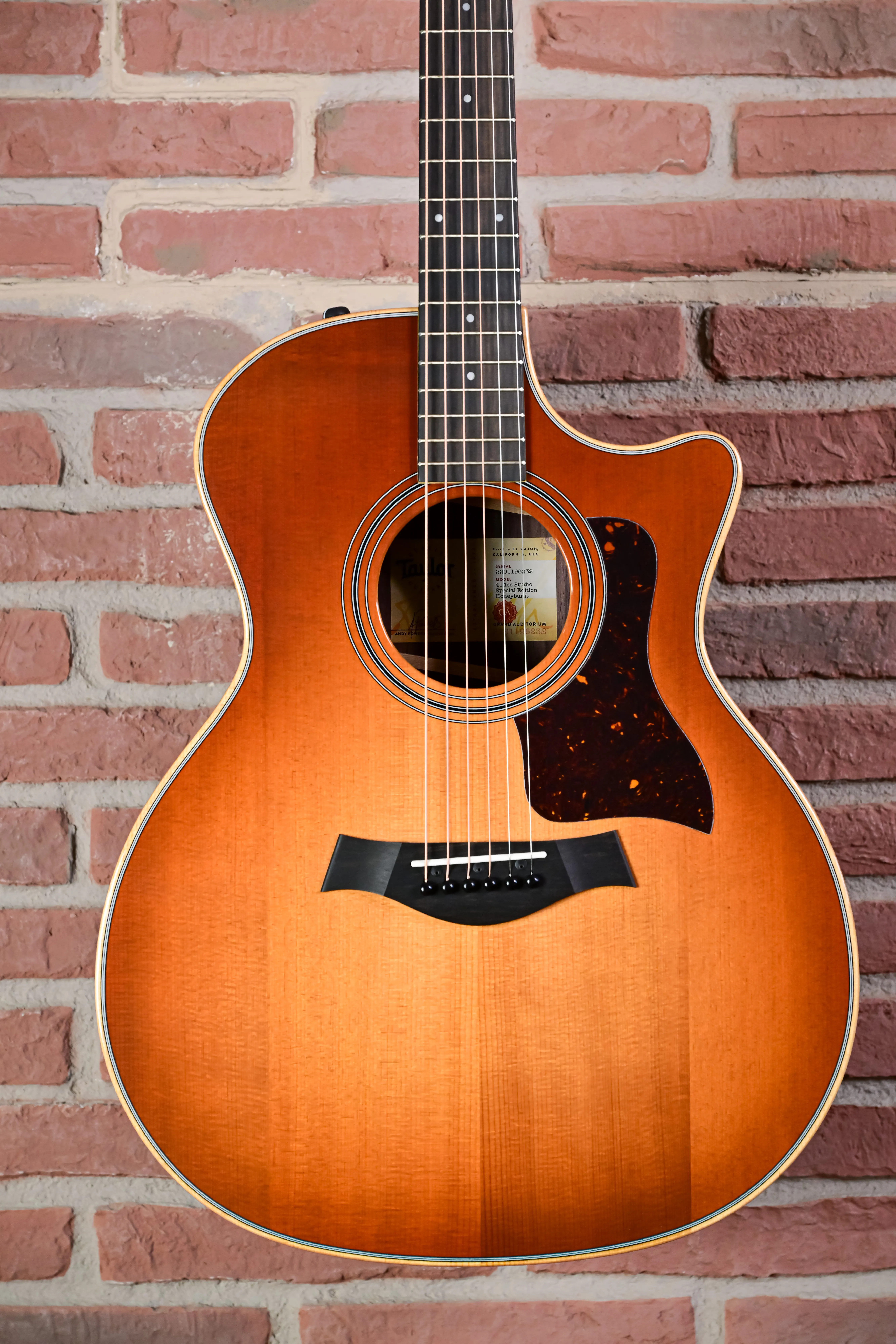 414ce Studio Special Edition Honeyburst
