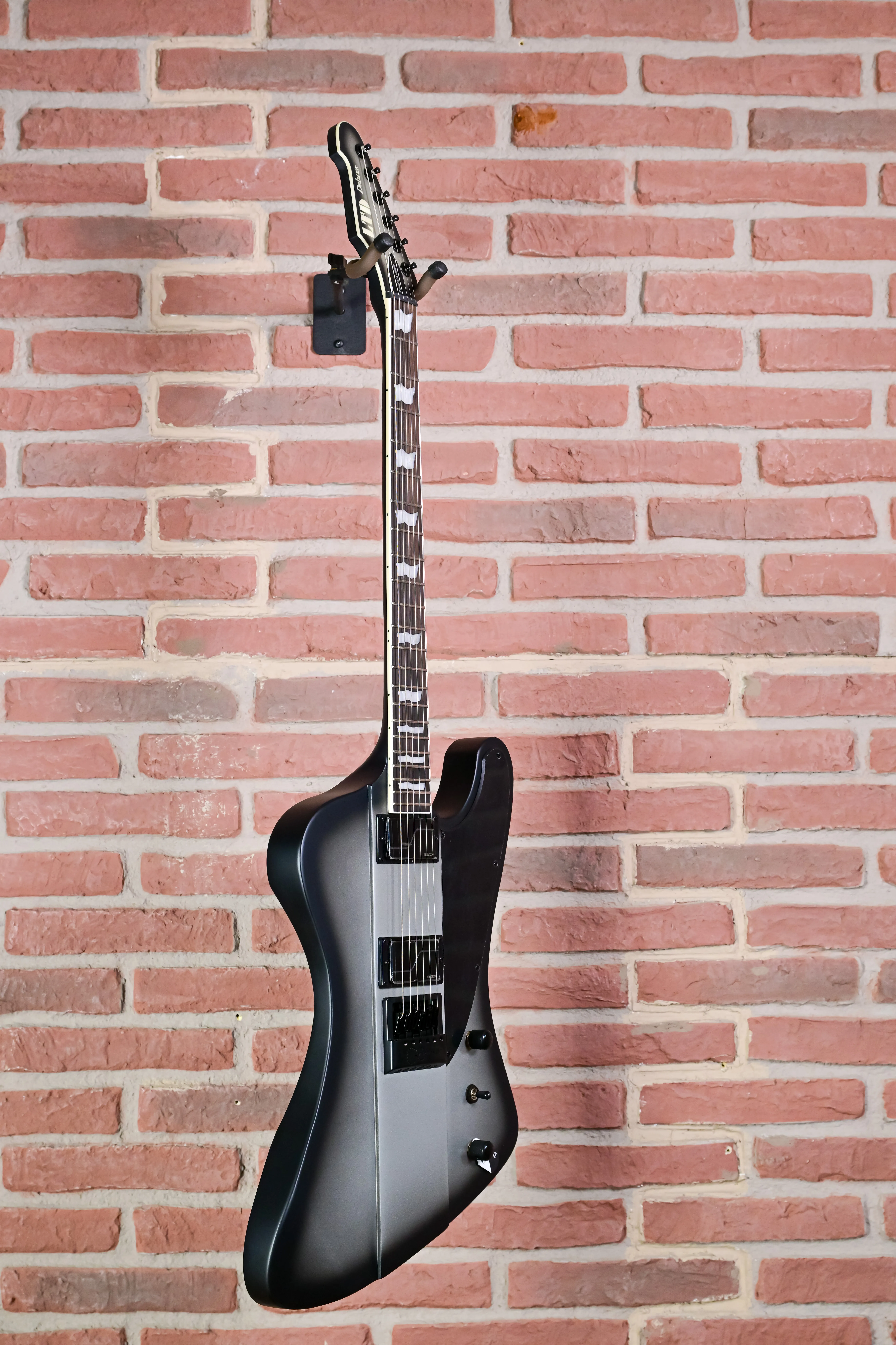 Phoenix-1000 Evertune Silver Sunburst Satin E-Gitarre