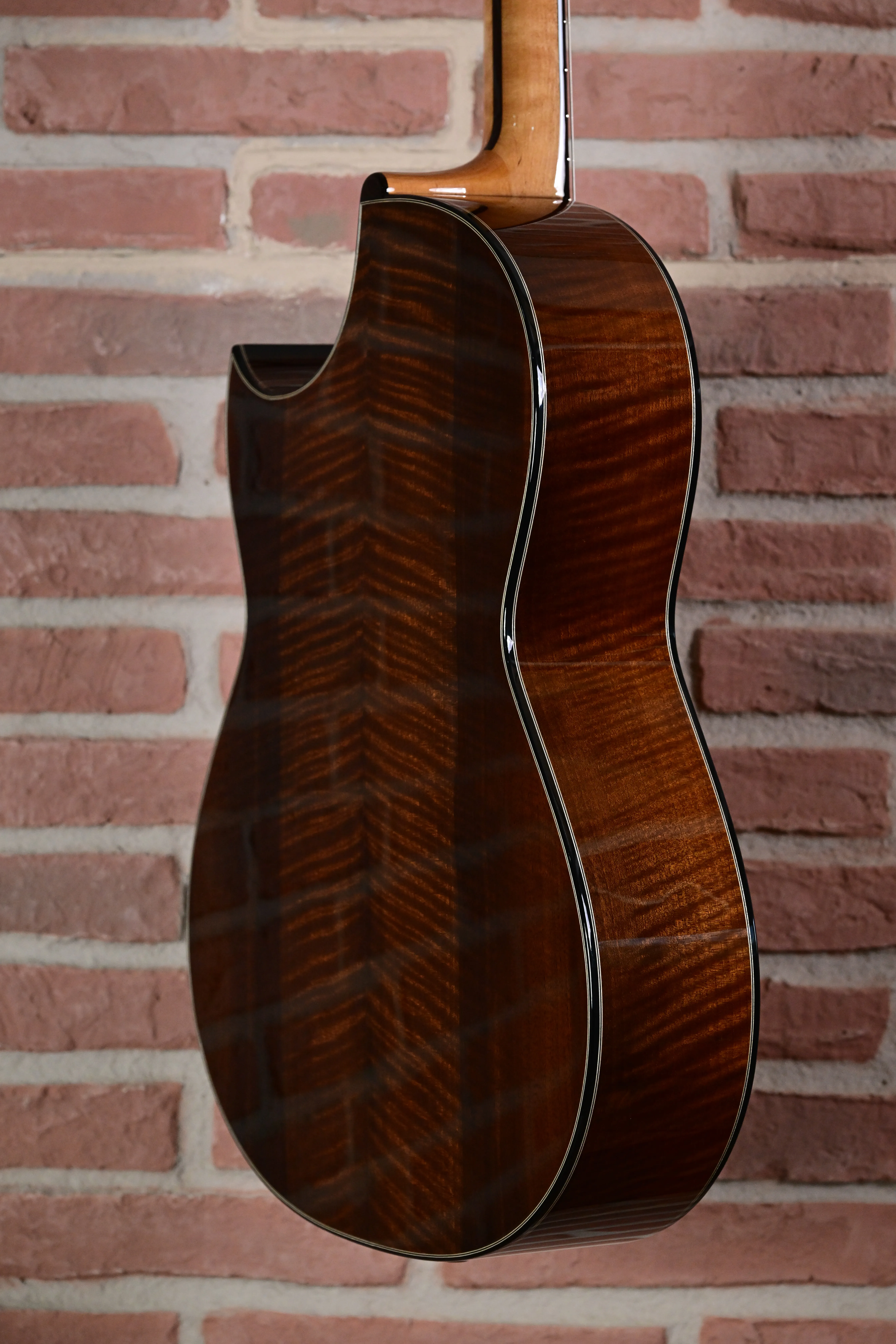Crossover Nylonstringgitarre mit Udo Rösner Pickup