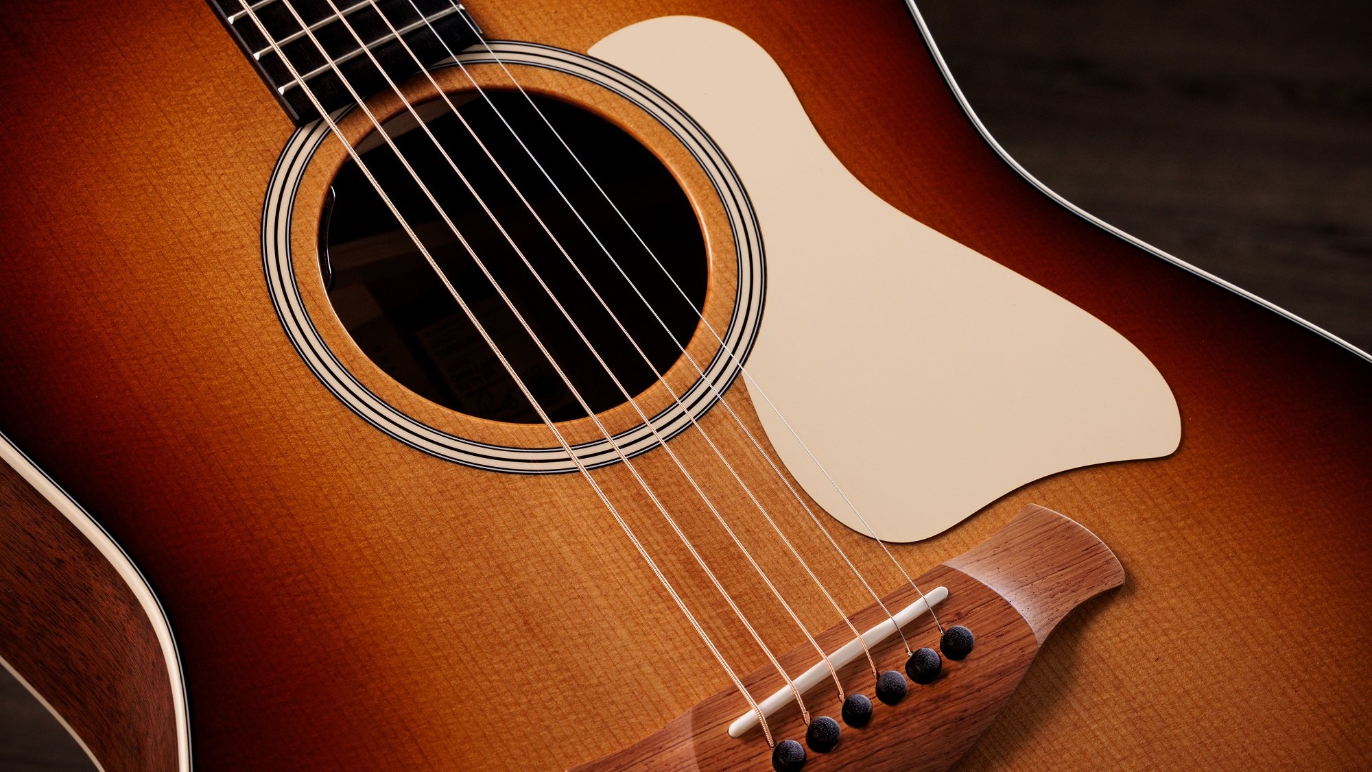 Gold Label 517e Sunburst Cream Pickguard Westerngitarre