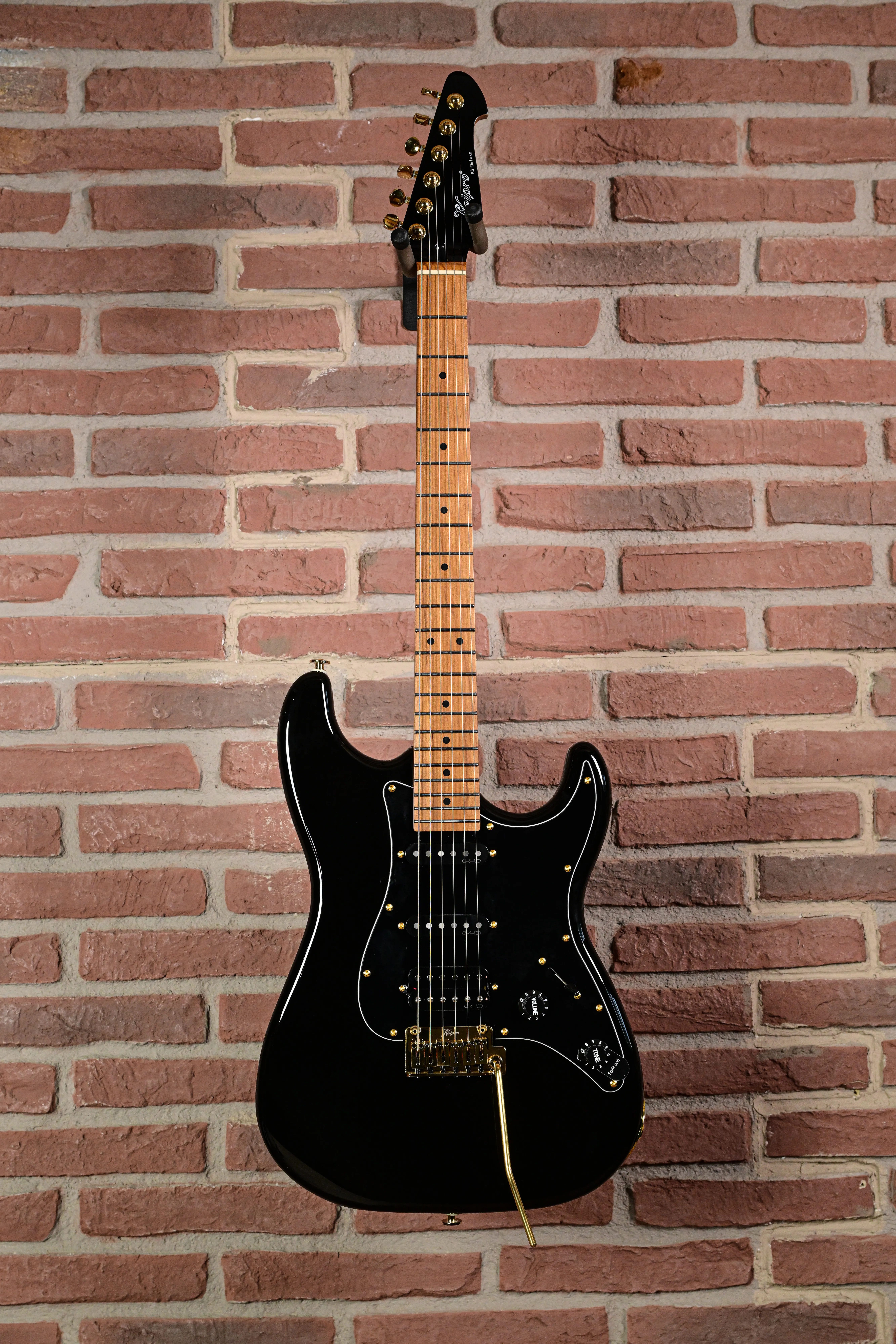 KS-Deluxe Gold Maple SSH Black E-Gitarre