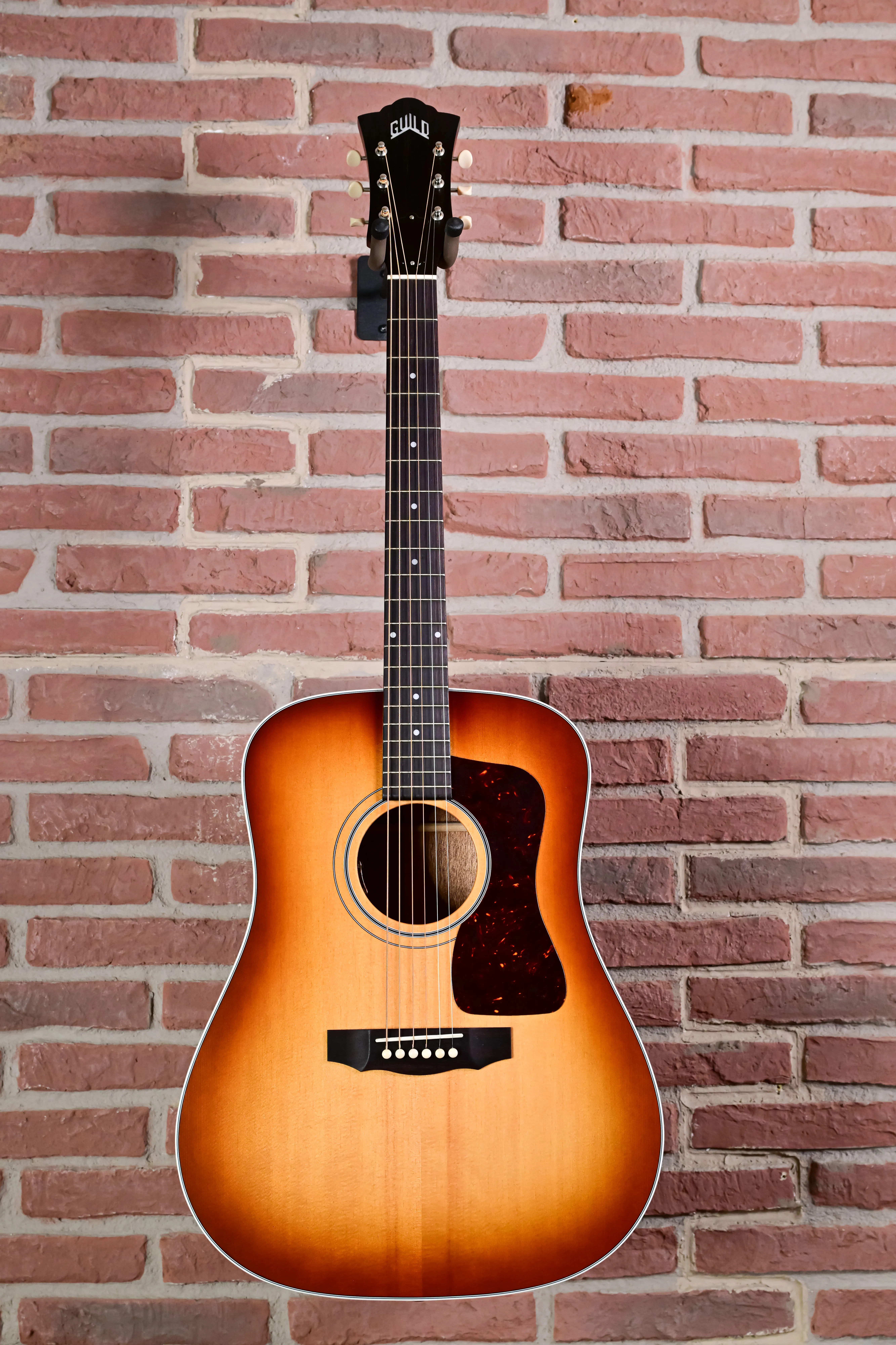 D-40E Standard Pacific Sunset Burst USA Dreadnought