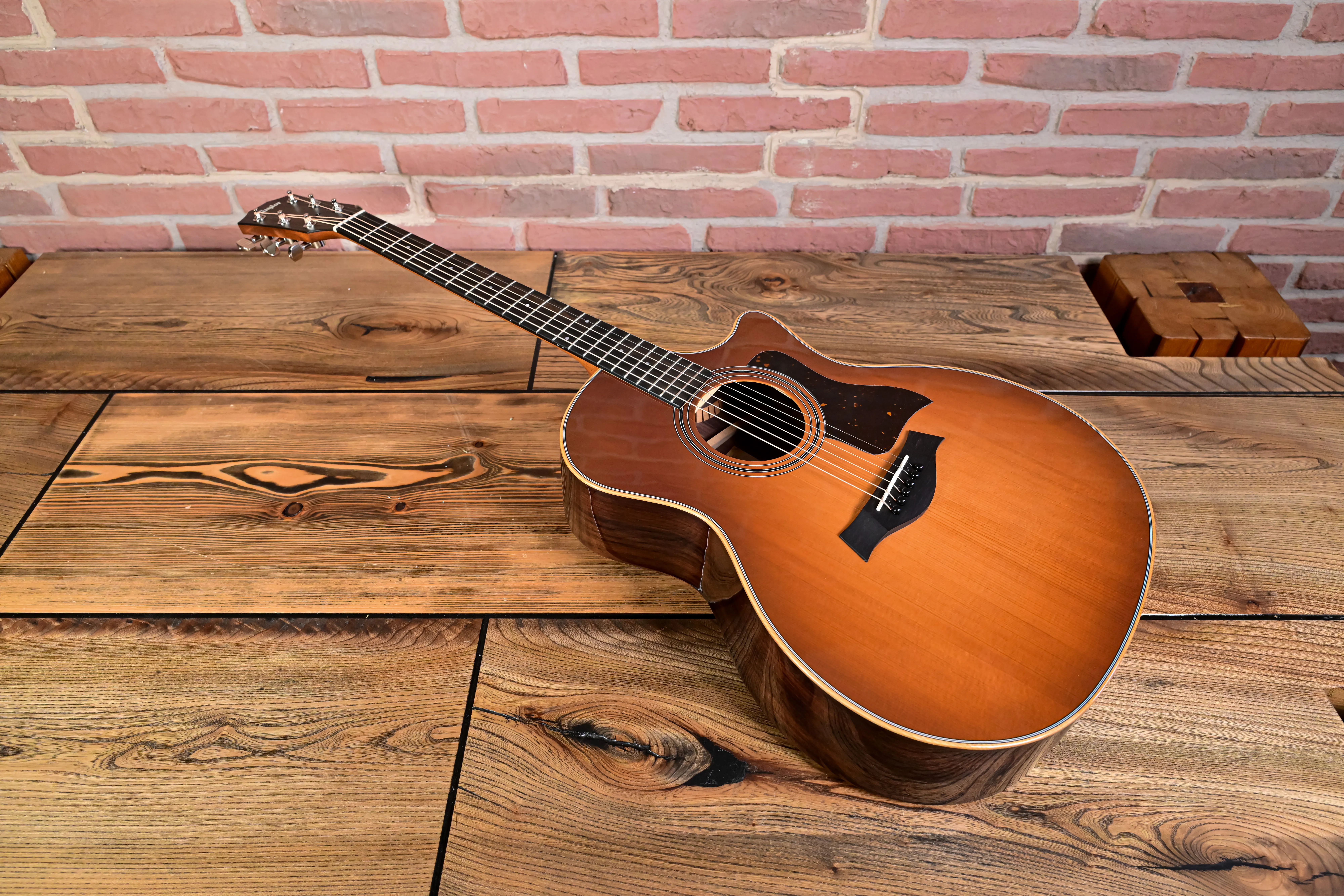 414ce Studio Special Edition Honeyburst