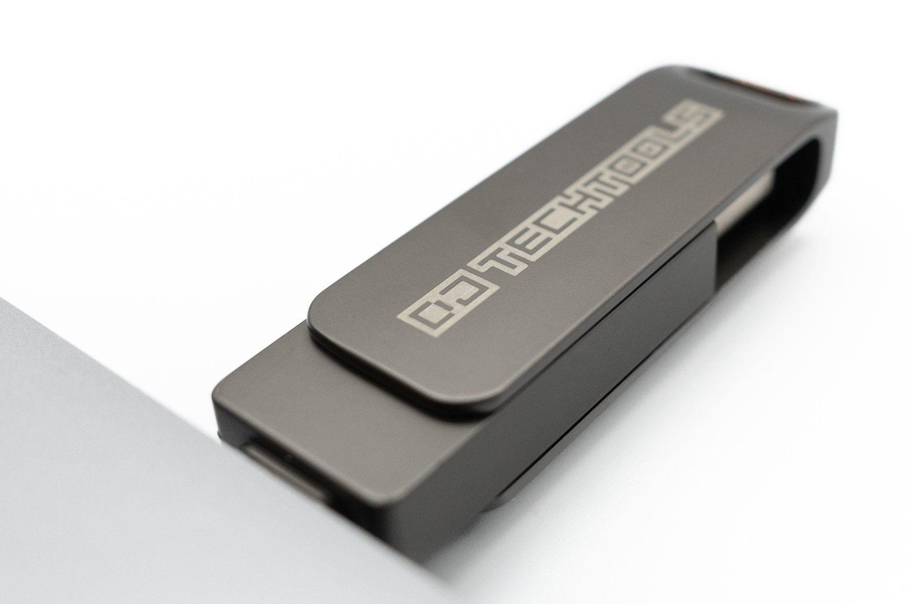 Chroma Drive USB – 128GB – Space Gray