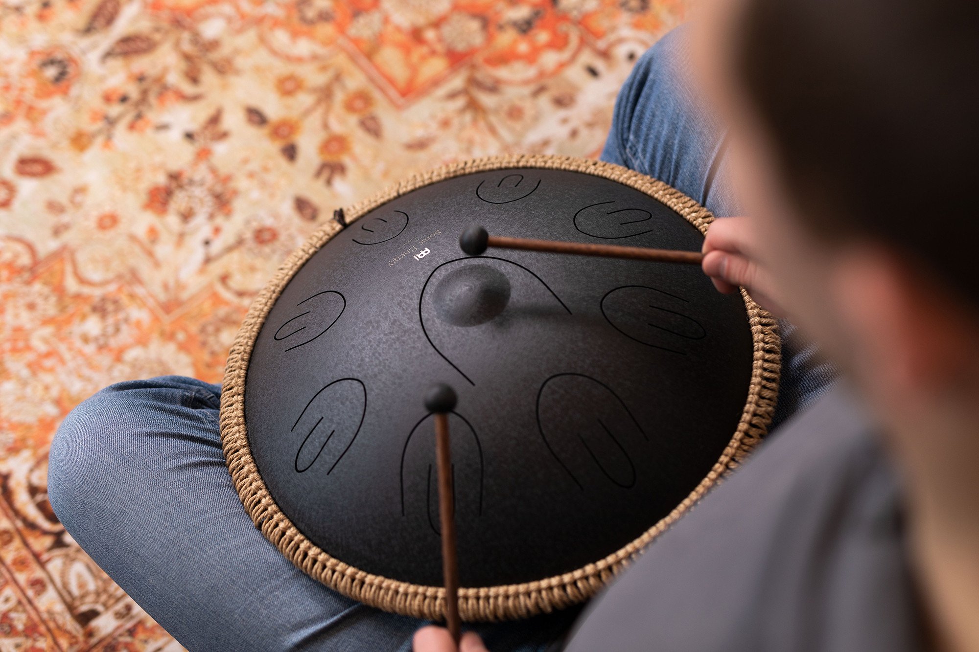 OSTD1BK Octave Steel Tongue Drum Schwarz D Kurd 9 Töne 440 Hz