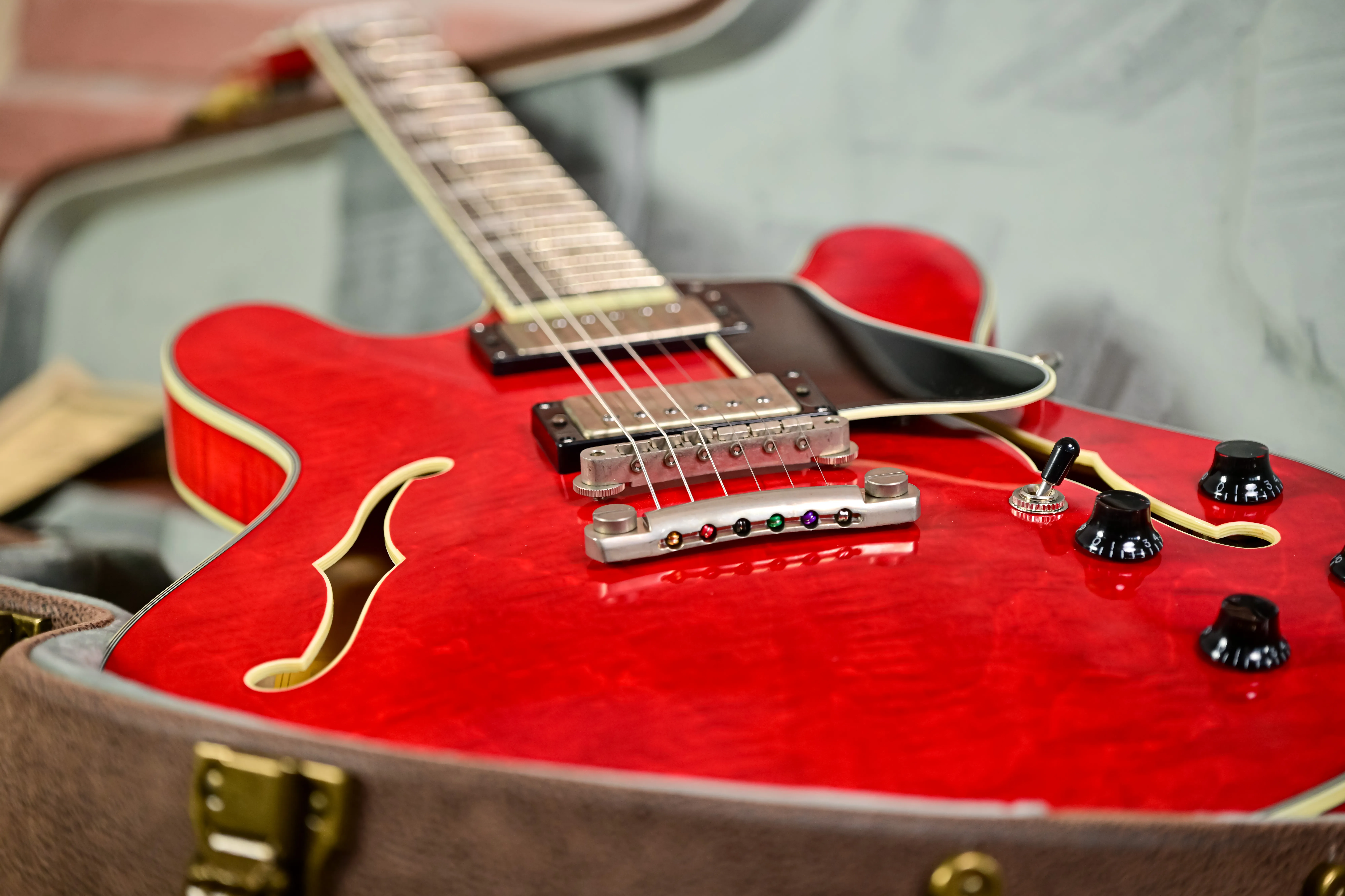 T59/TV-RD Thinline Hollowbody E-Gitarre Antique Red