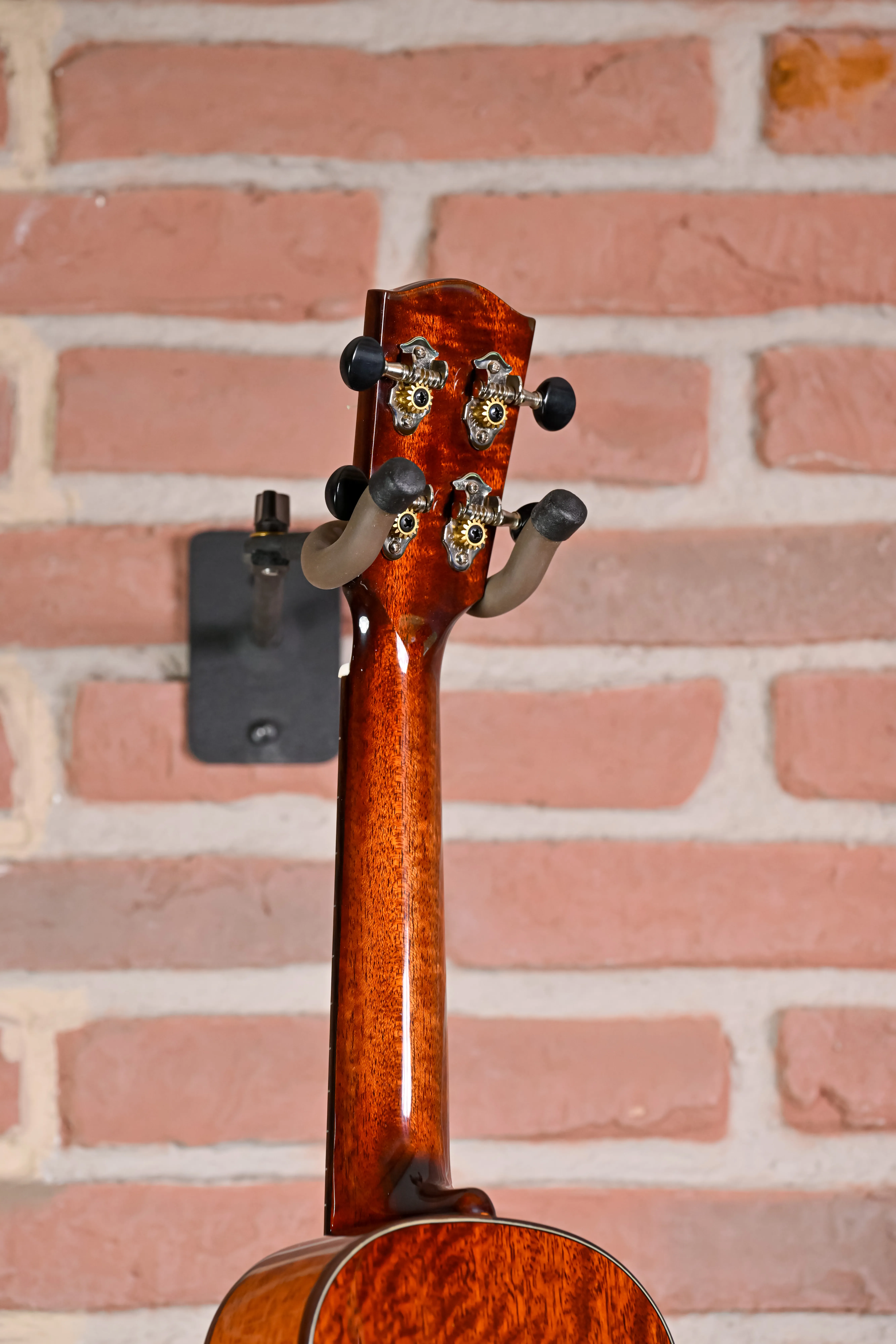 EU3-C Concert Ukulele All-Solid Mahogany
