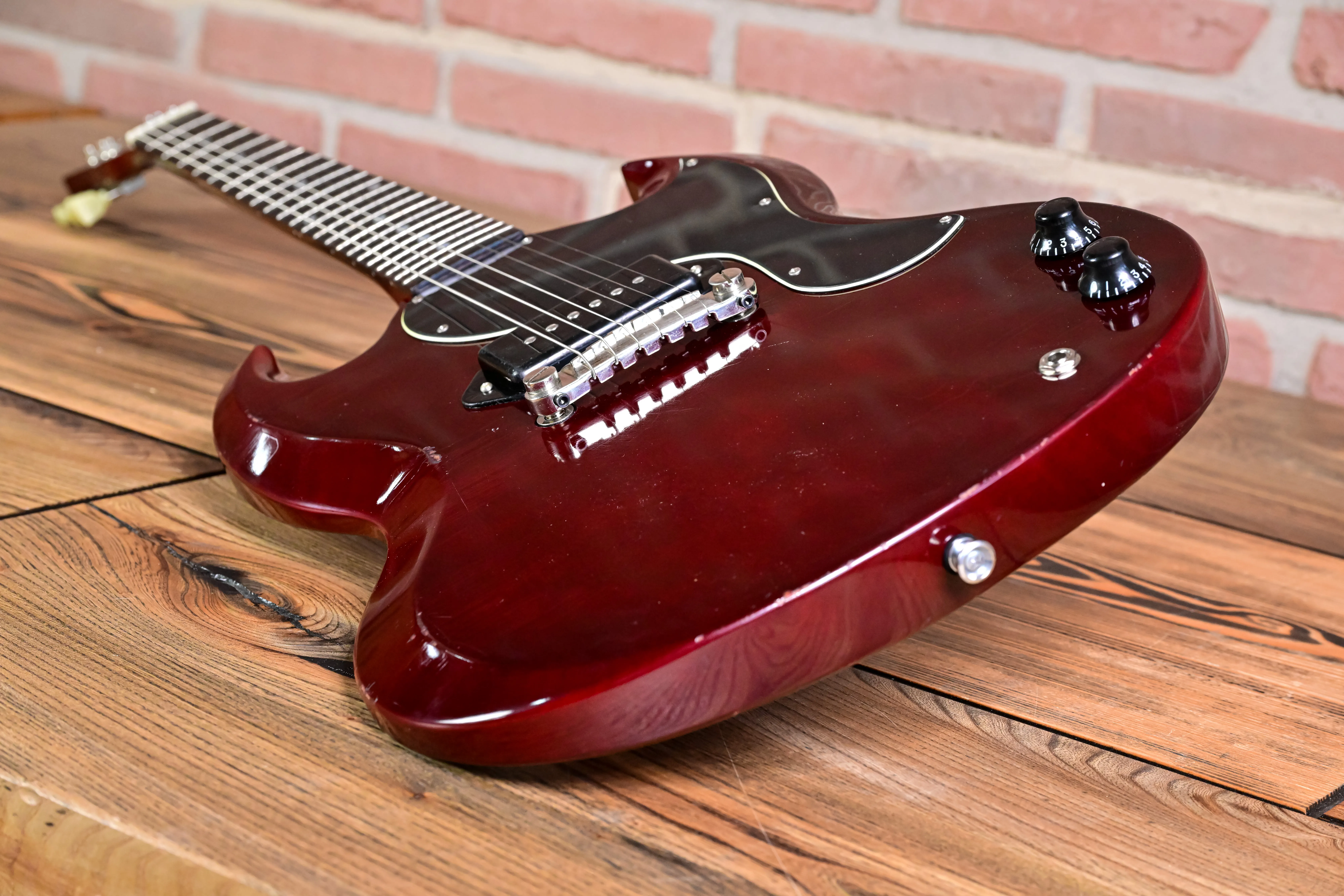 Albatroz 65 Dark Wine Red Aged E-Gitarre