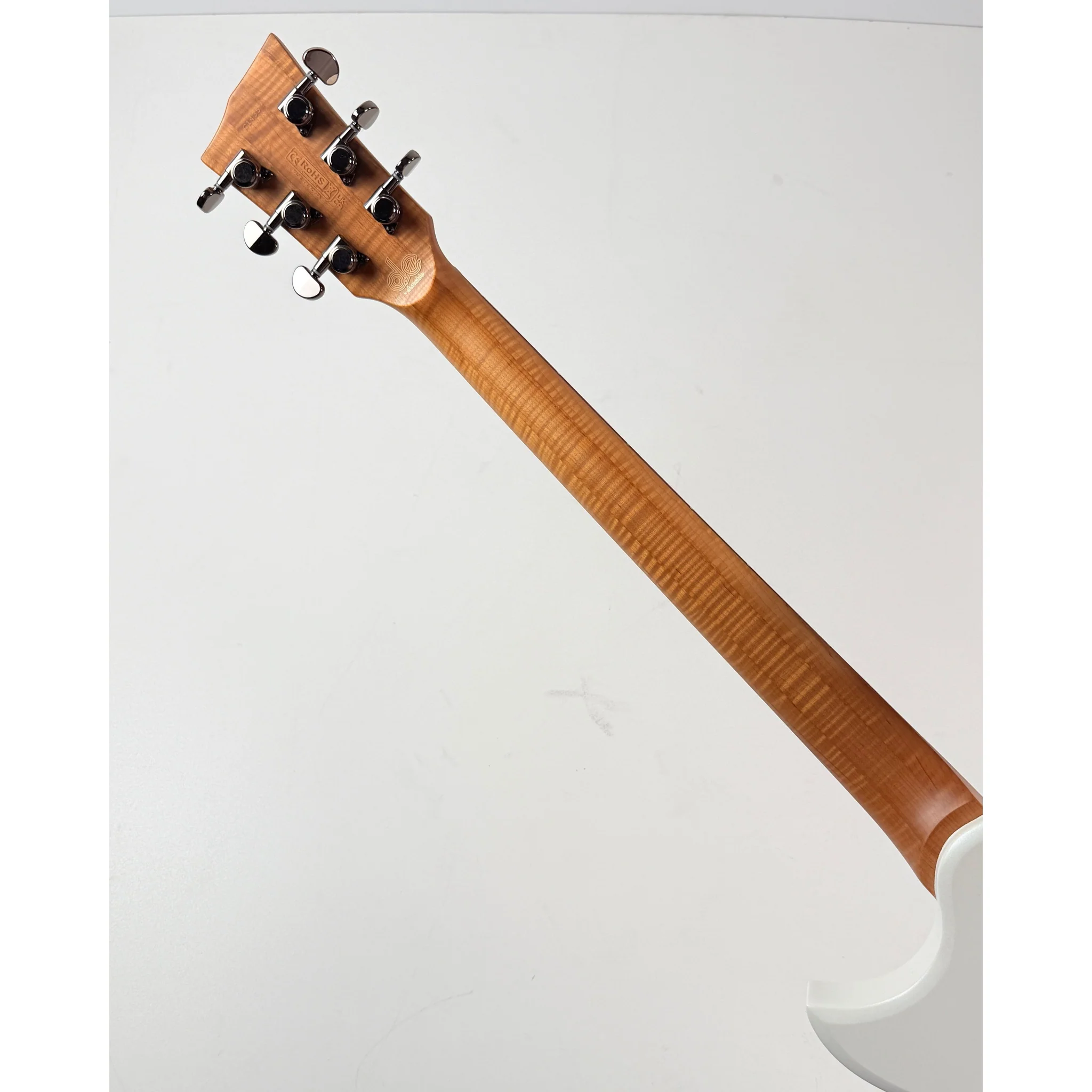 Cyclops DE - Matte Pearl White Flame Neck