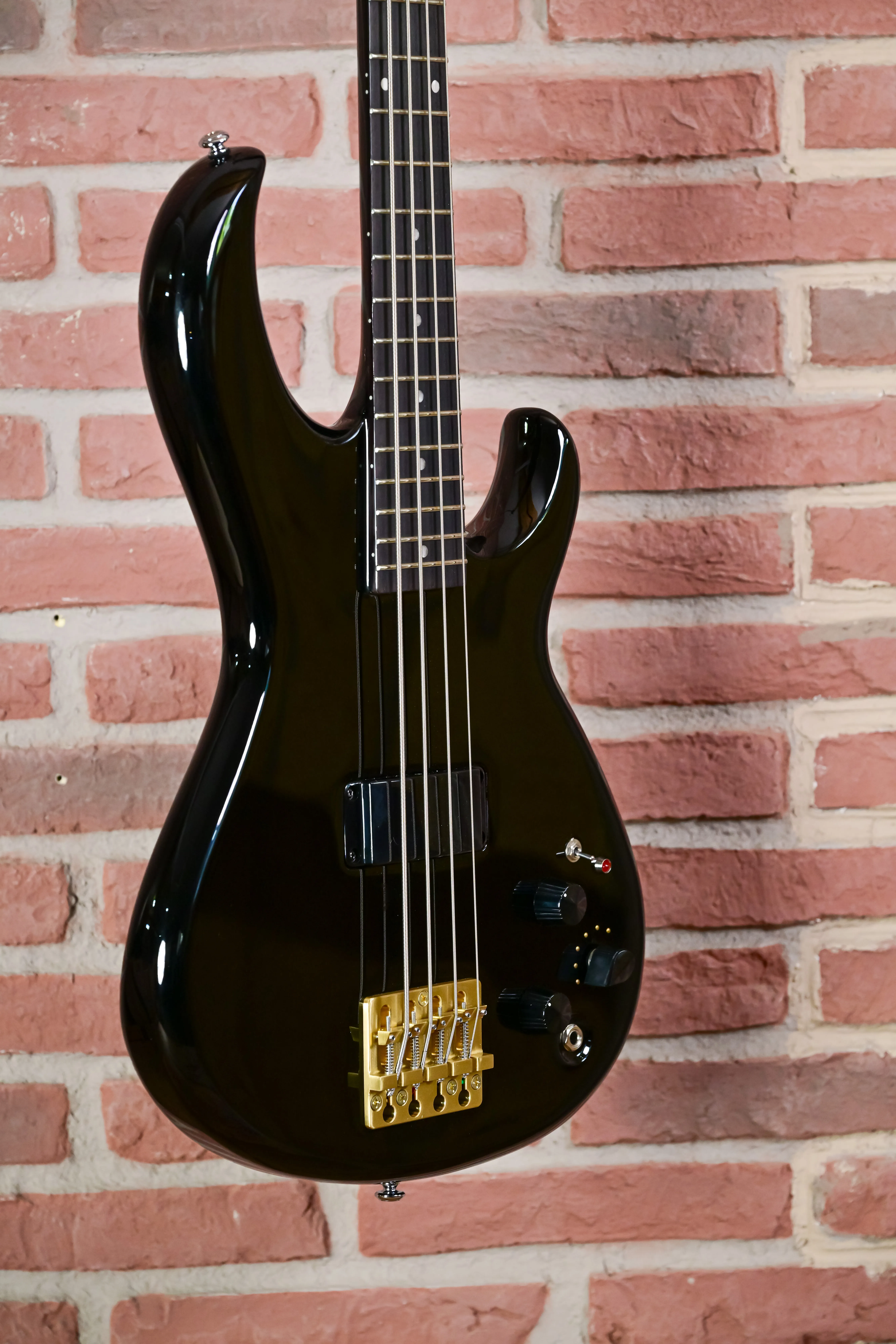 Pro II SB-CLB - Cliff Burton Signature Bass