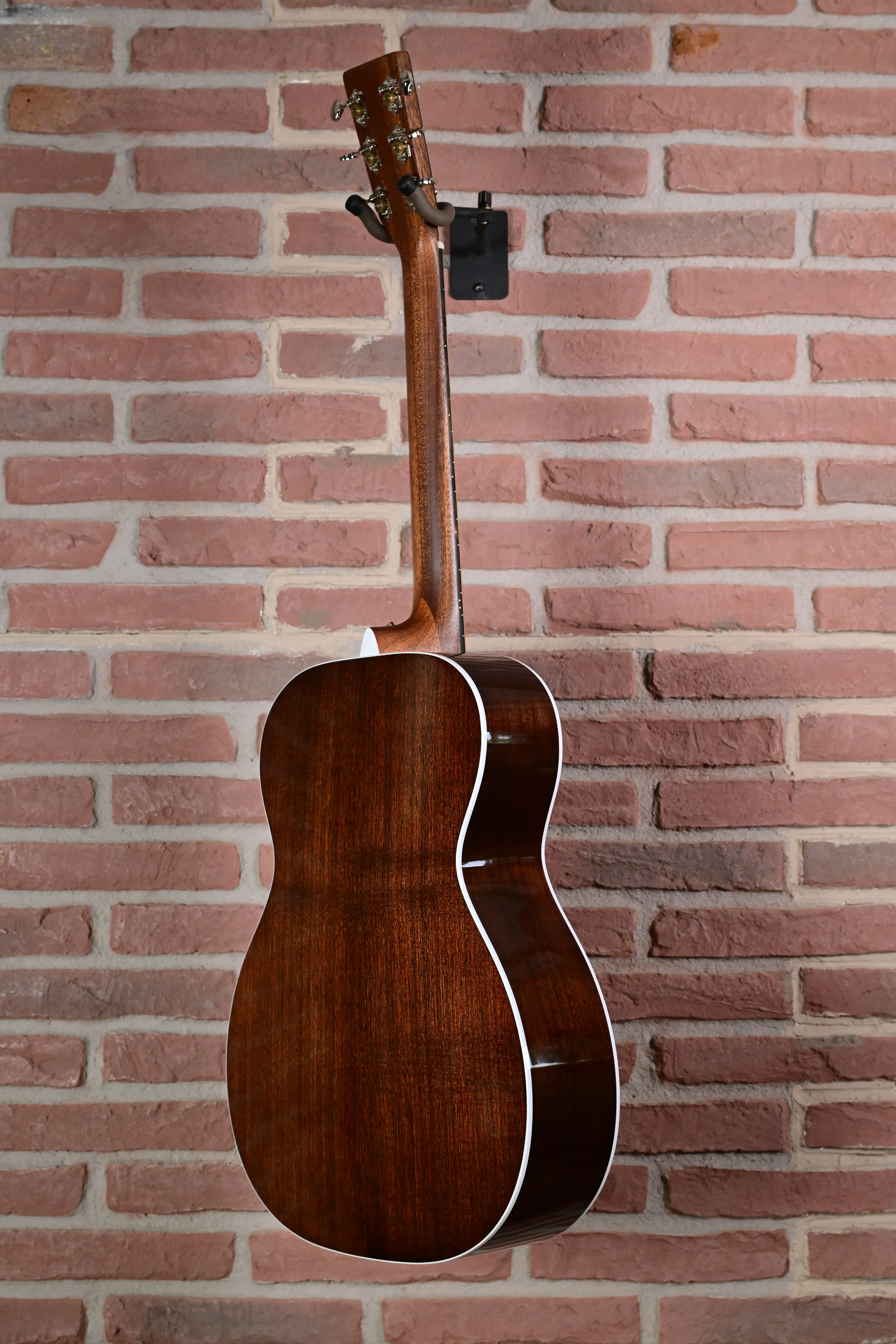000-13E Retro Walnut  Westerngitarre