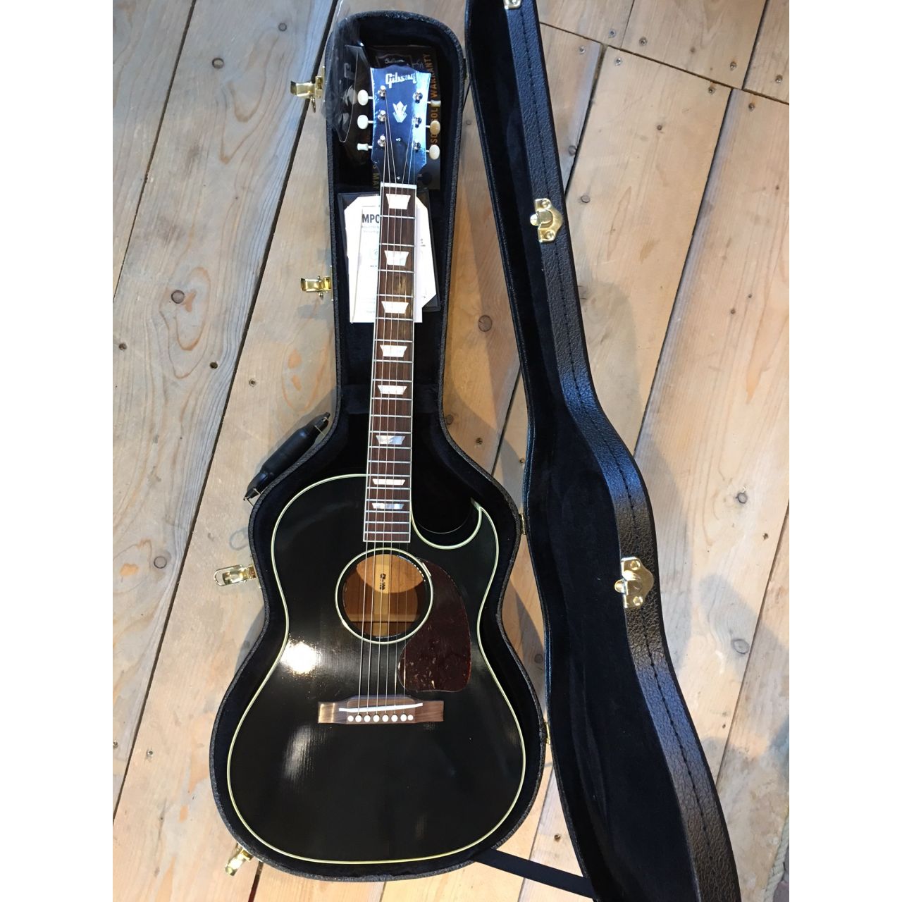 1950s CF100 Ebony Limited Edition - Westerngitarre mit Tonabnehmer
