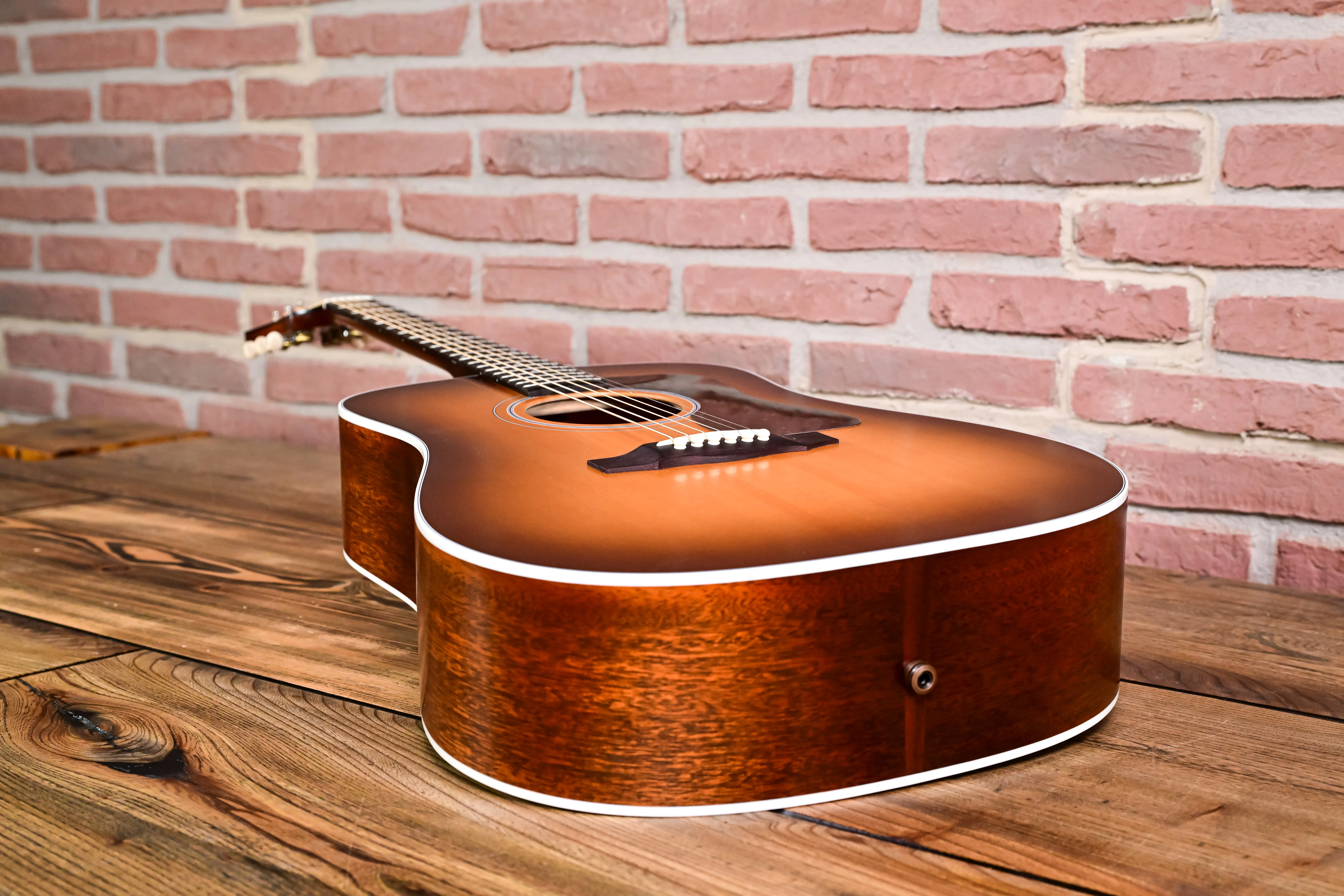 D-40E Standard Pacific Sunset Burst USA Dreadnought