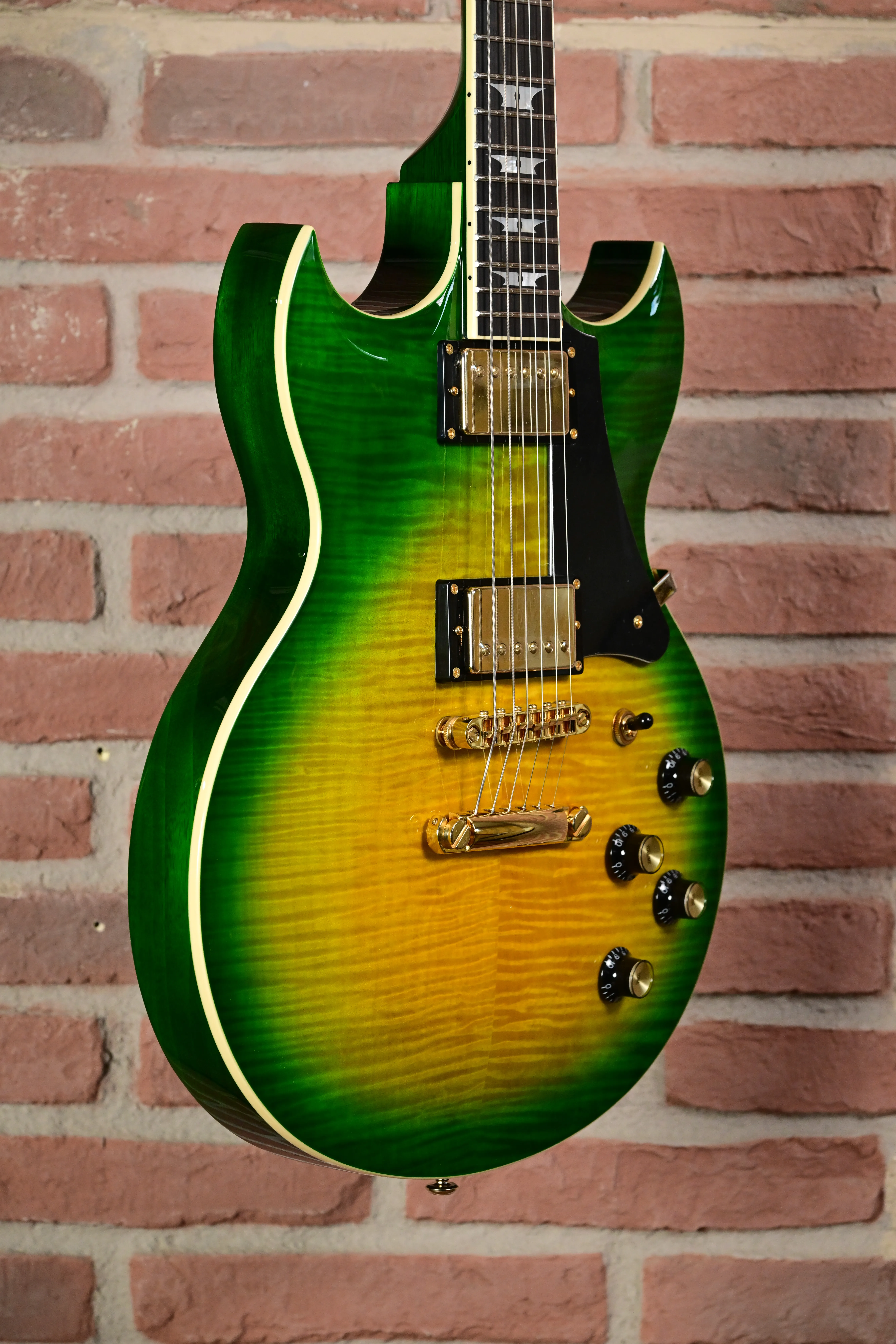 E-Gitarre, Grün-Gelb-Verlauf, Flamed-Maple-Decke, Doppelspul-Tonabnehmer, Goldene Hardware