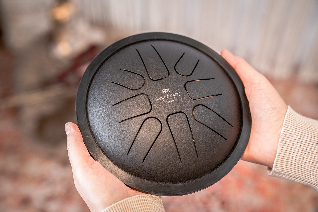 SSTD1BK Small Steel Tongue Drum F Moll 8 Töne schwarz