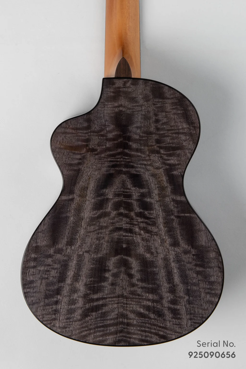 Metropolitan Deluxe Black Night Mango Tenor Ukulele