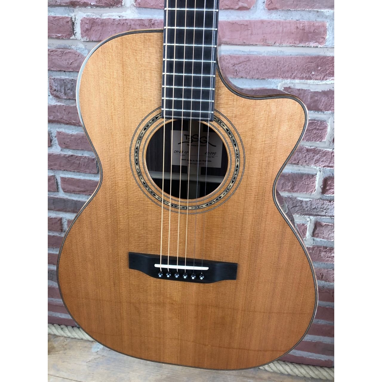 OM 27 CF Rosewood - Westerngitarre