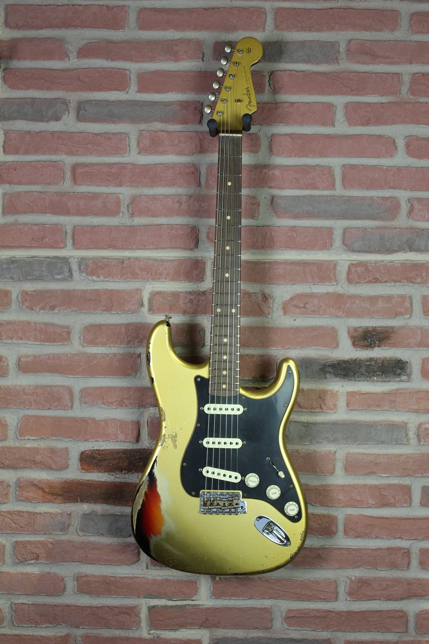 Ltd Dual-Mag II Stratocaster, Aged Azitec Gold Over 3-Color Sunburst