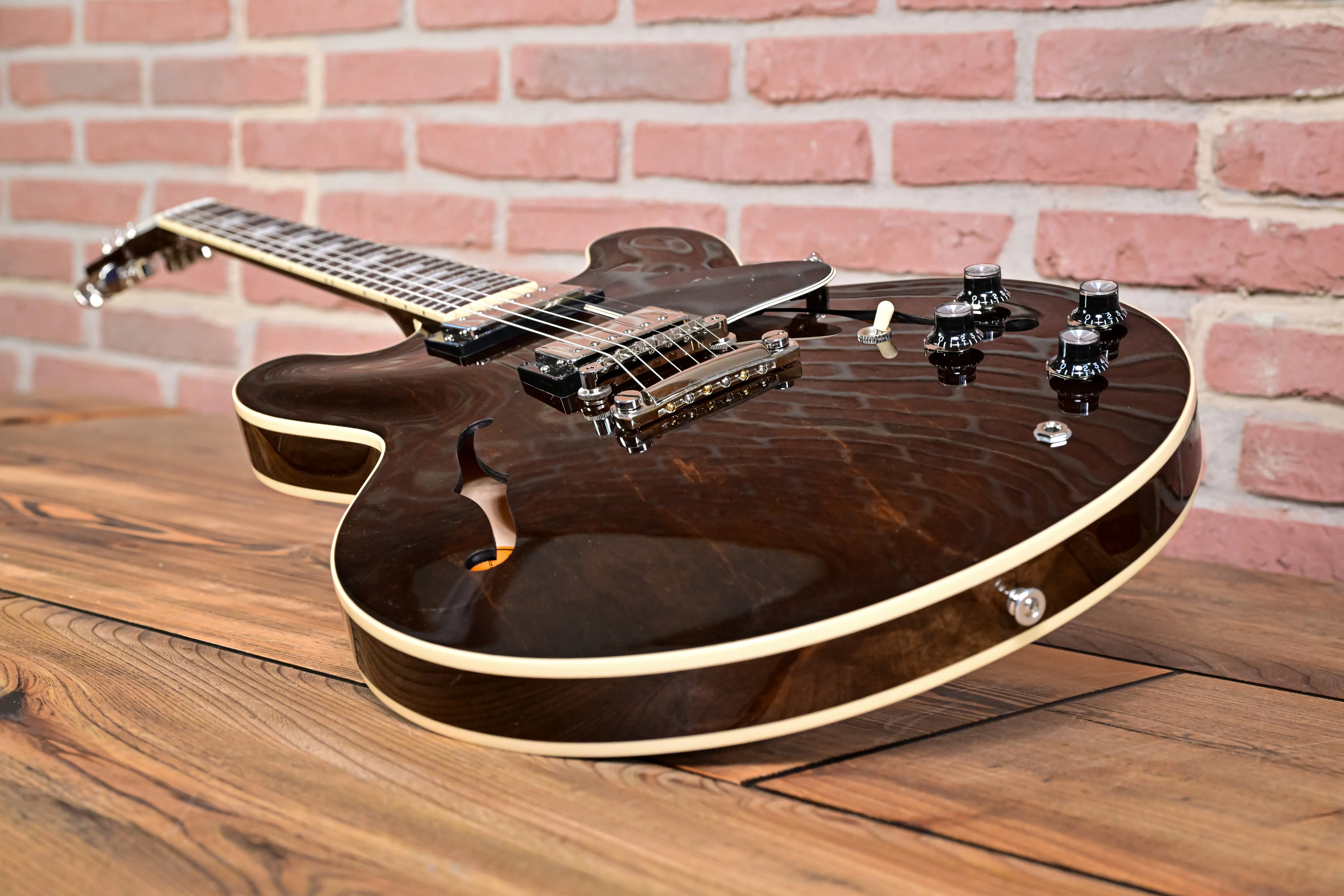 ES-335 60s Dark Walnut Semi-Hollowbody Gitarre