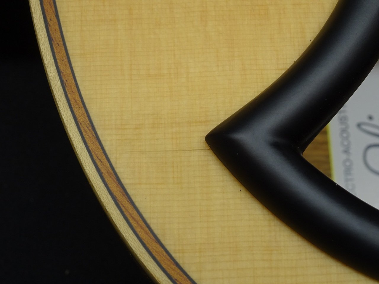 Alien, 4-String - Natural Transparent Satin "B-Stock"