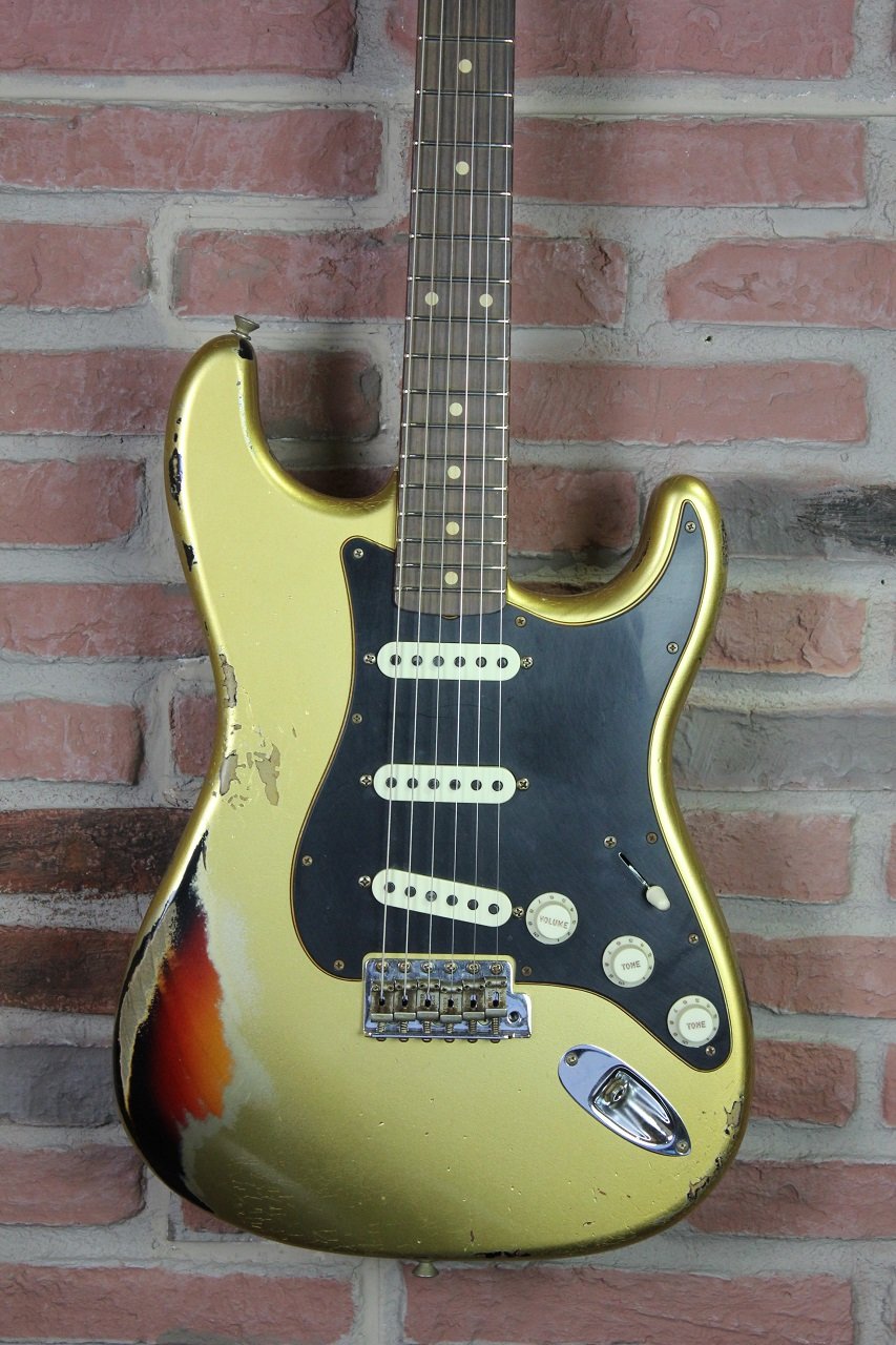 Ltd Dual-Mag II Stratocaster, Aged Azitec Gold Over 3-Color Sunburst