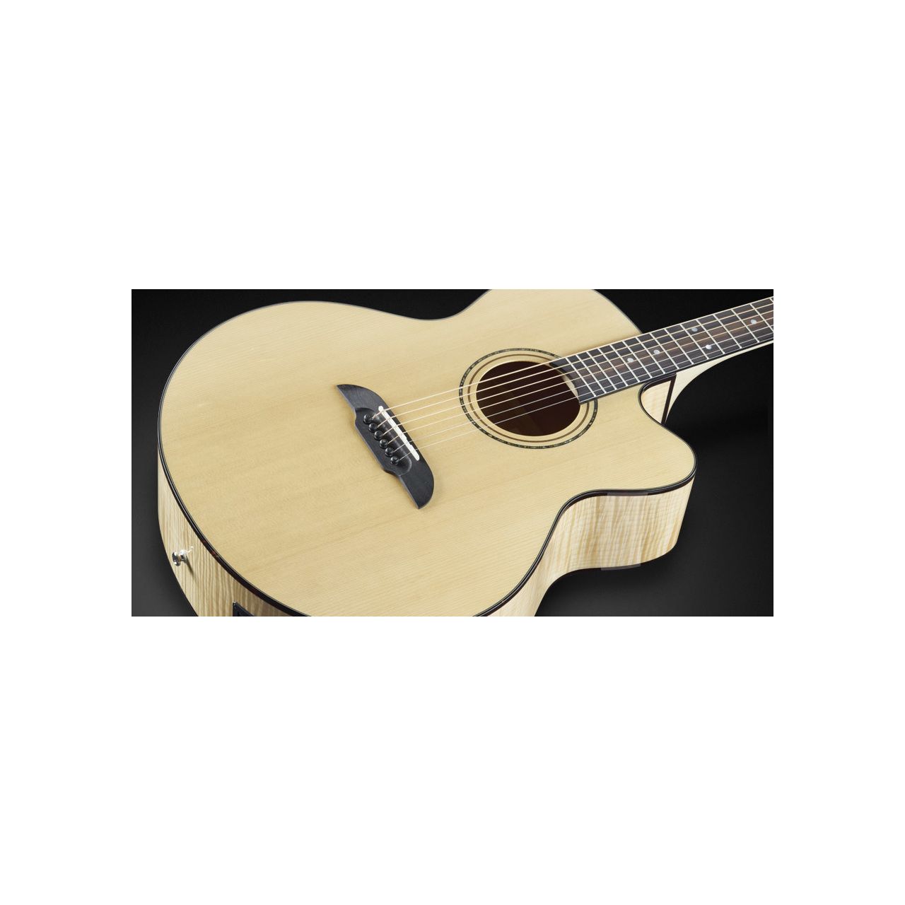 Legacy Jumbo Maple CE MN NT - Westerngitarre mit Tonabnehmer "Showroom Modell"