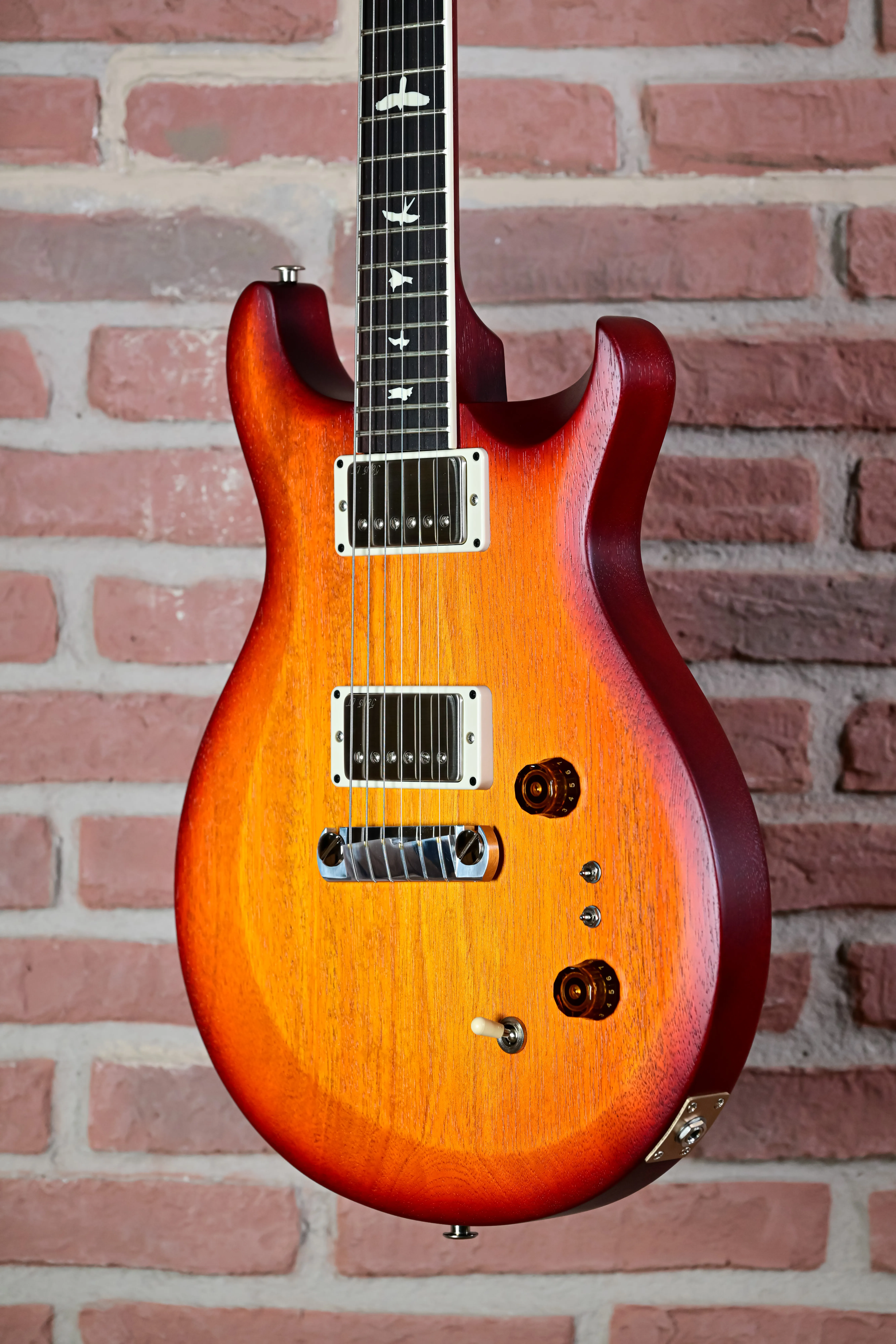 S2 Mira 594 Satin Dark Cherry Sunburst